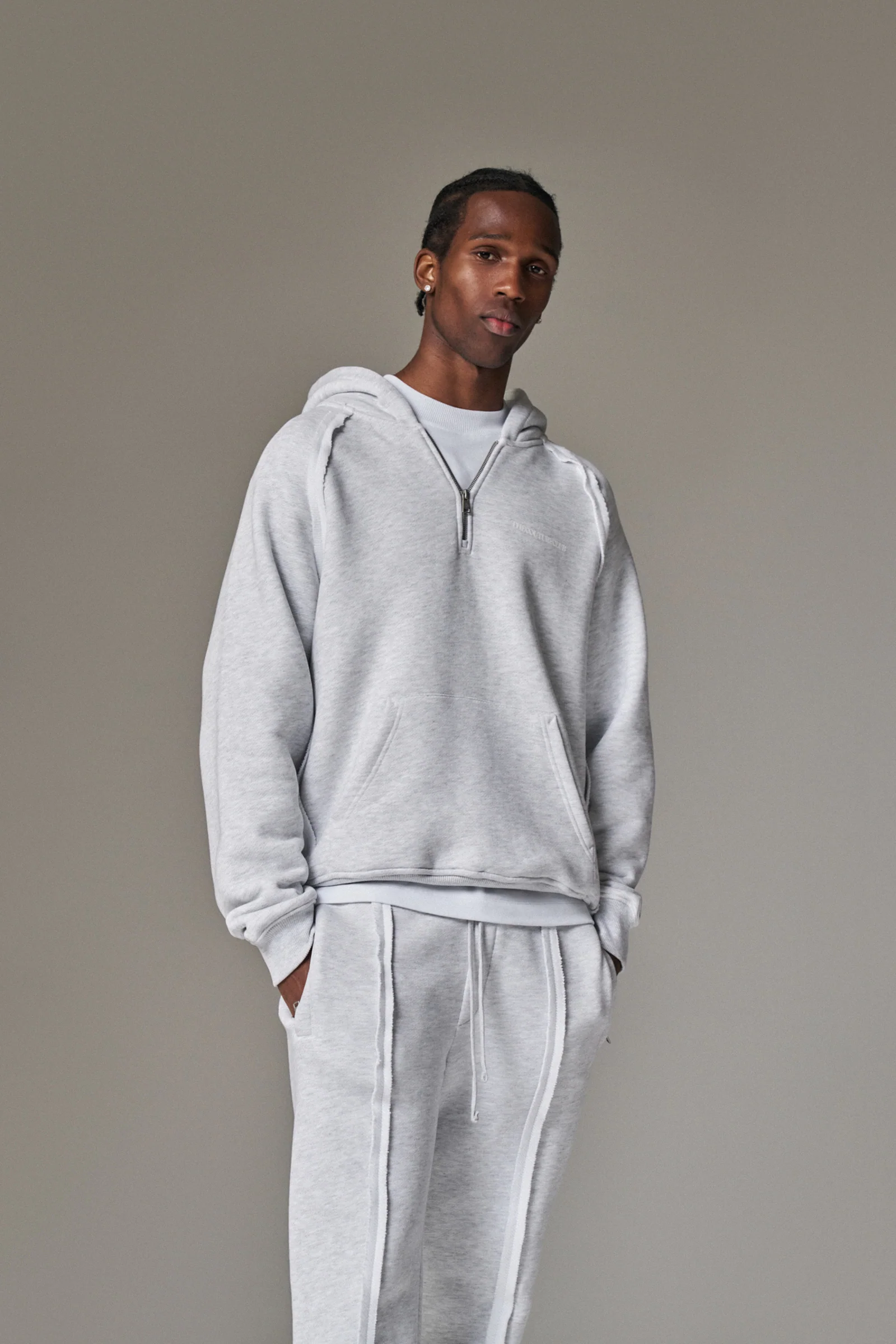 COPYRIGHT QUARTER ZIP HOODIE - GREY MARL