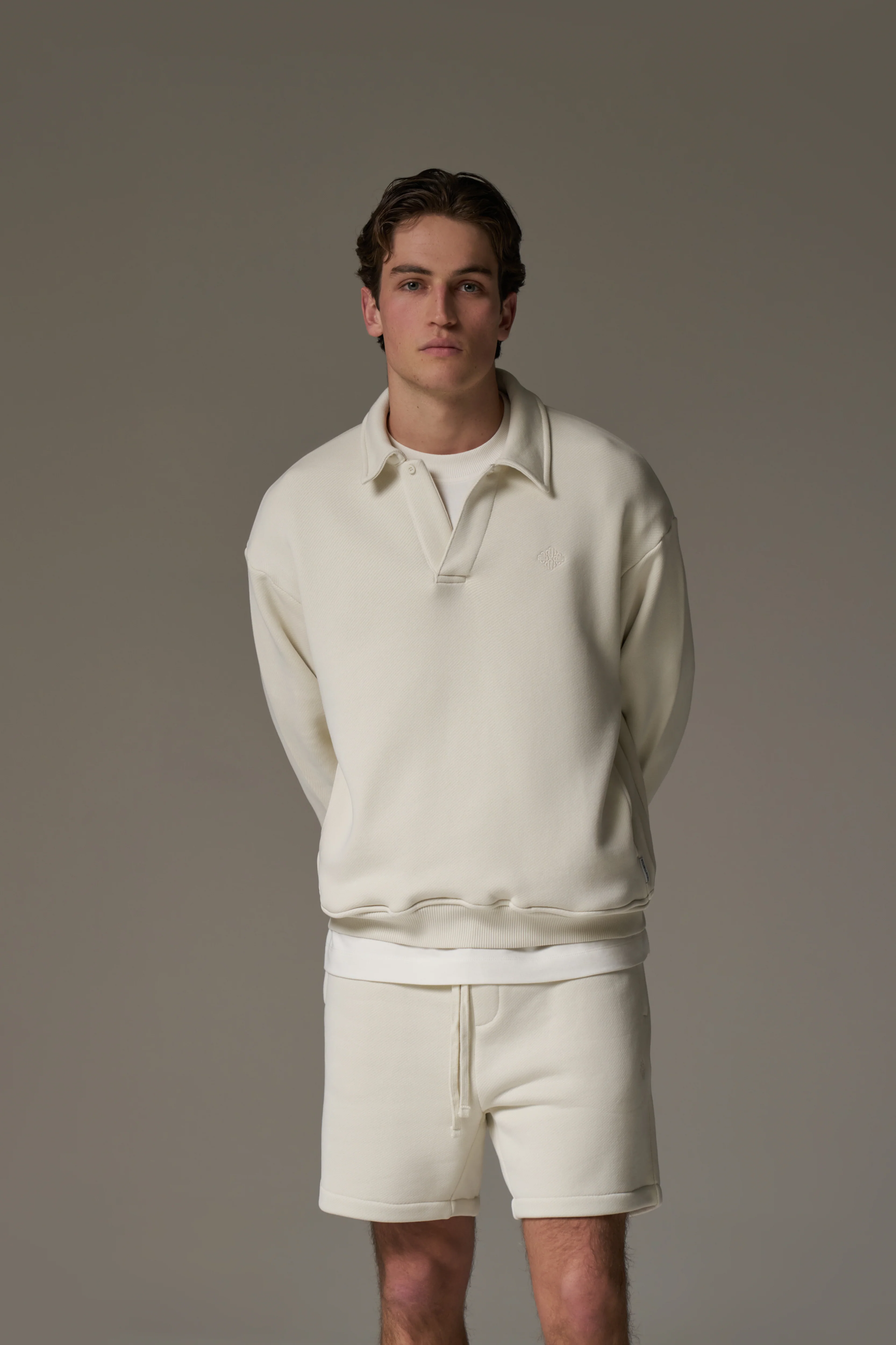 LAUNDERED CLASSICS POLO SWEATSHIRT - ECRU