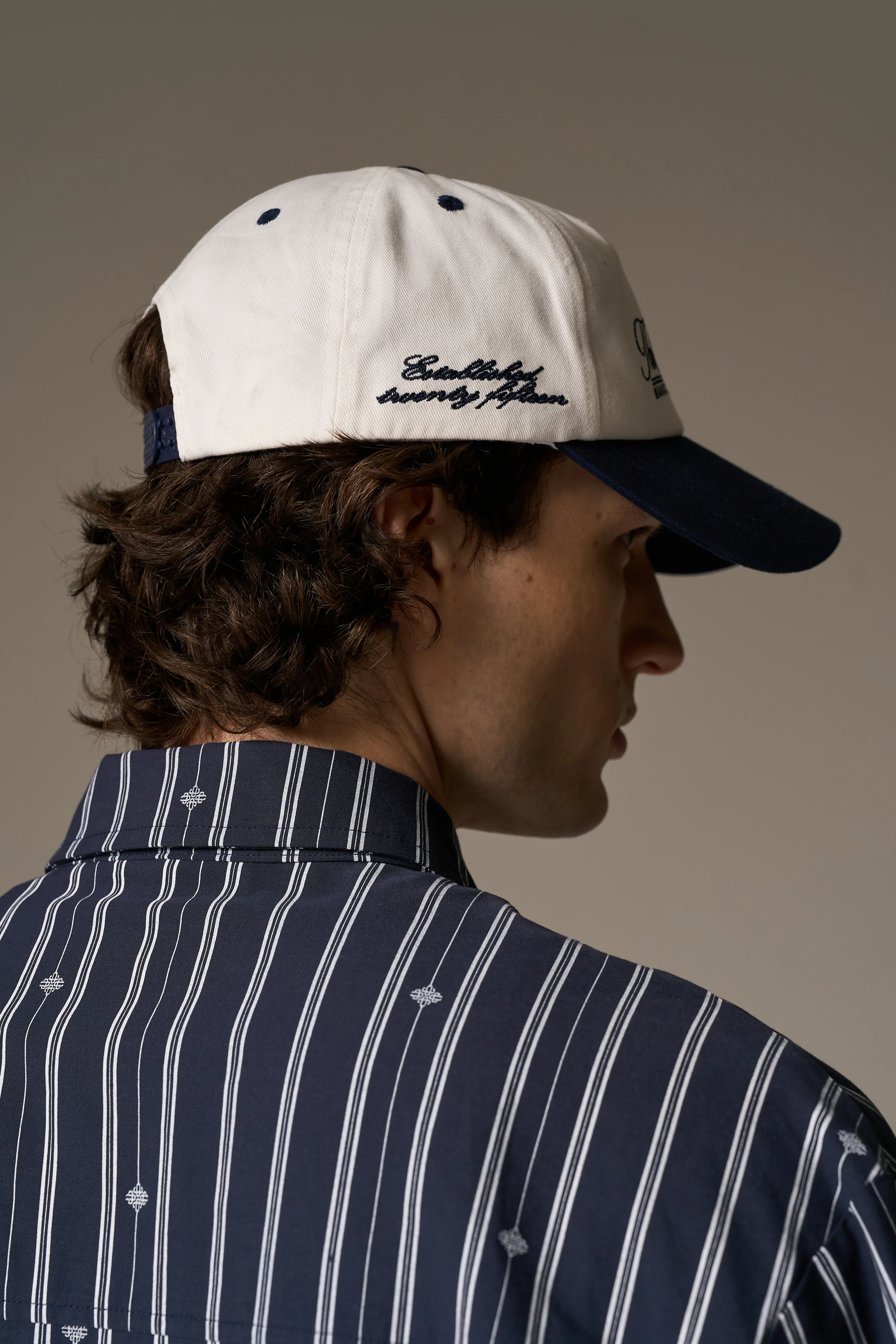 LAUREL EMBROIDERY CAP - NAVY