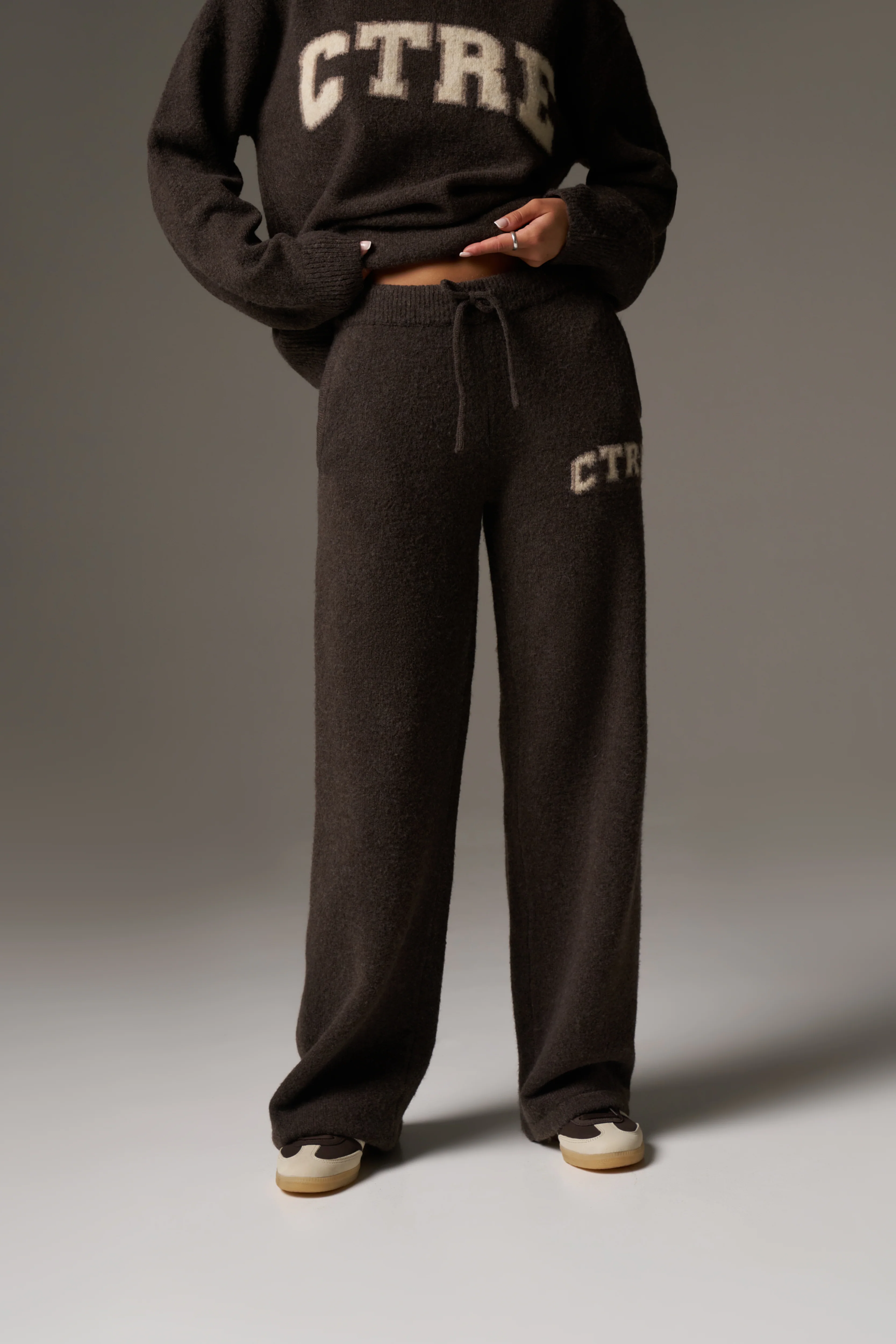 CTRE KNITTED JOGGERS - BROWN