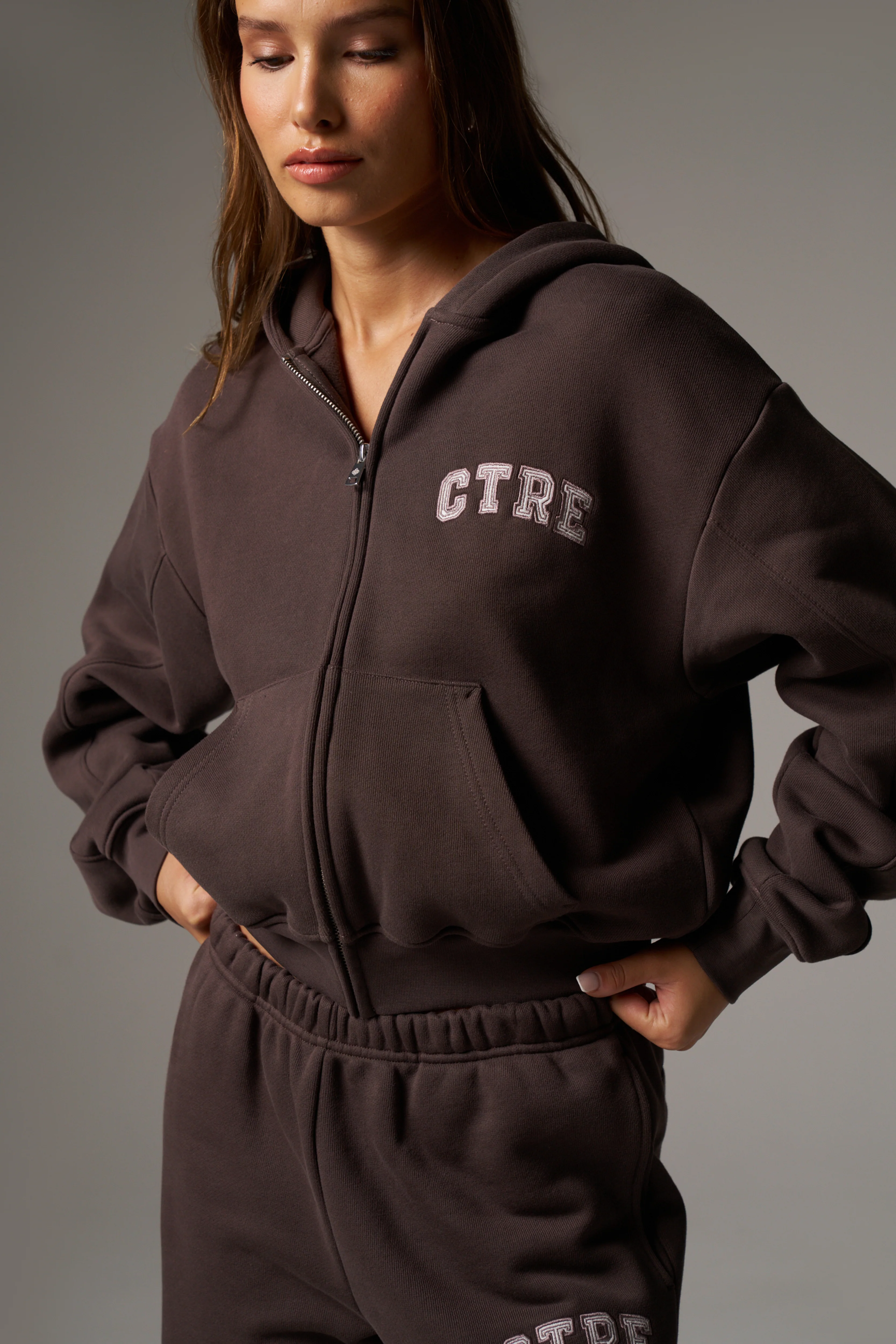 CTRE ZIP THROUGH RELAXED HOODIE - BROWN