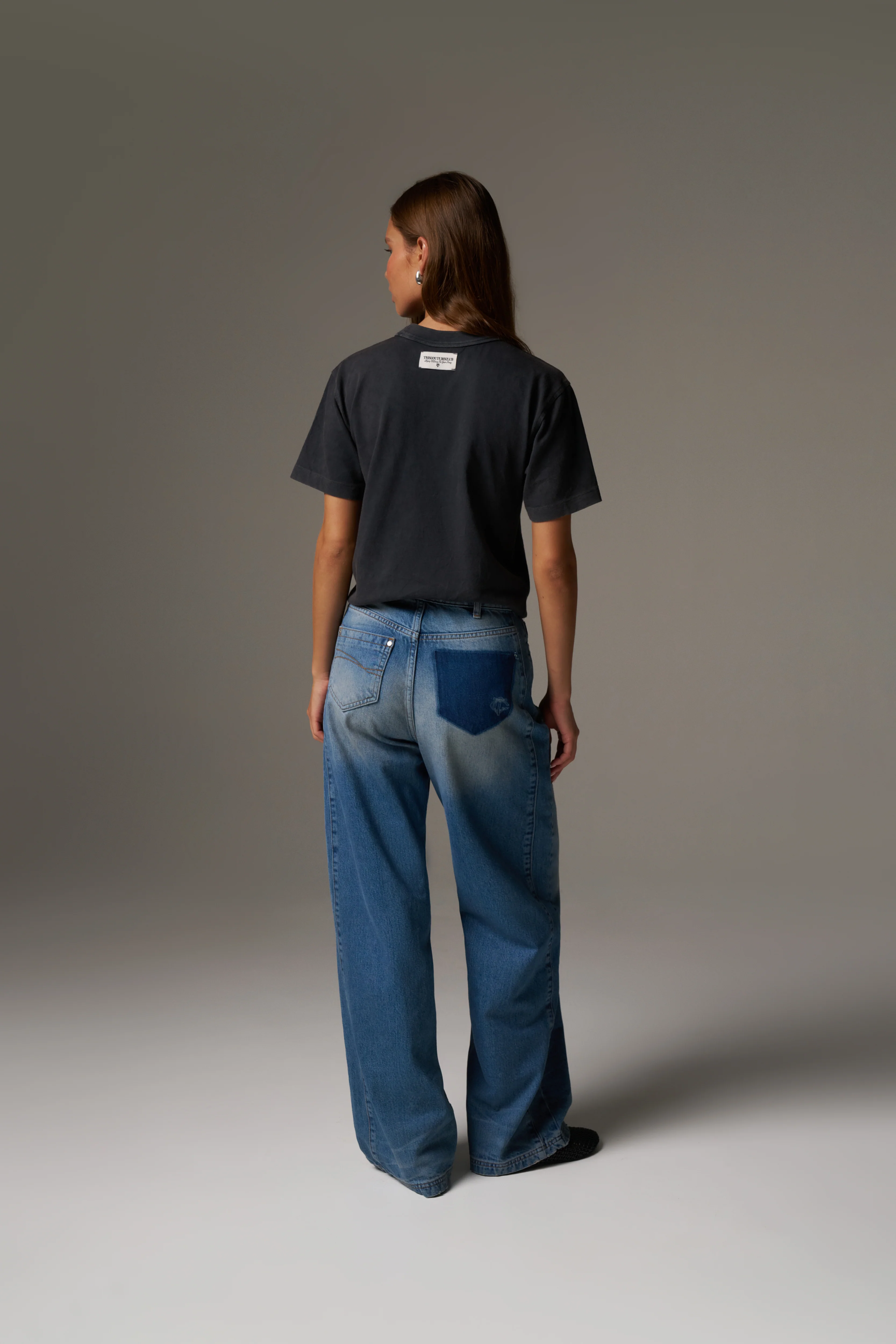 SHADOW PRINT EMBLEM T-SHIRT - WASHED BLACK