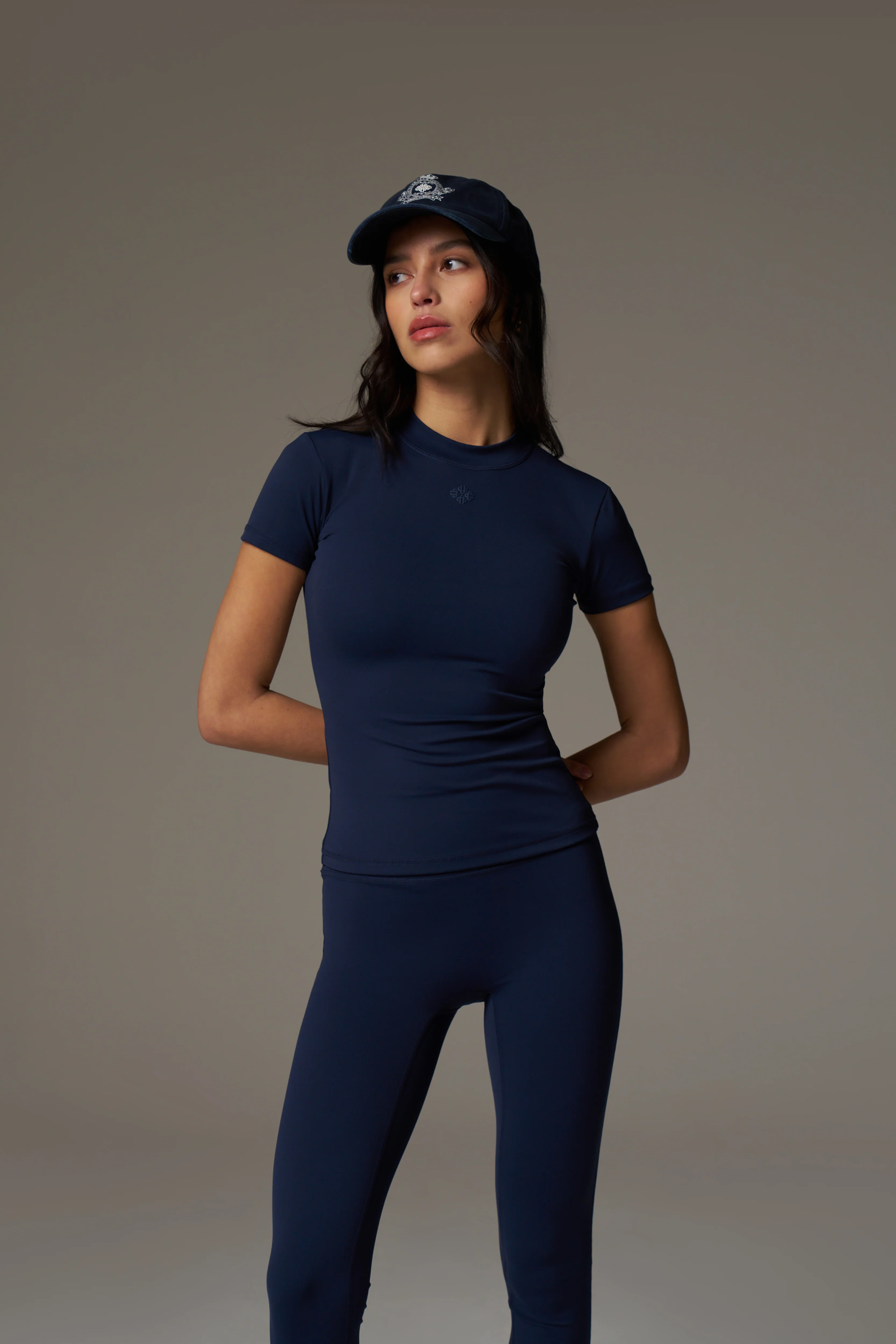 SCULPTING STRETCH EMBLEM BABY TEE - DARK NAVY