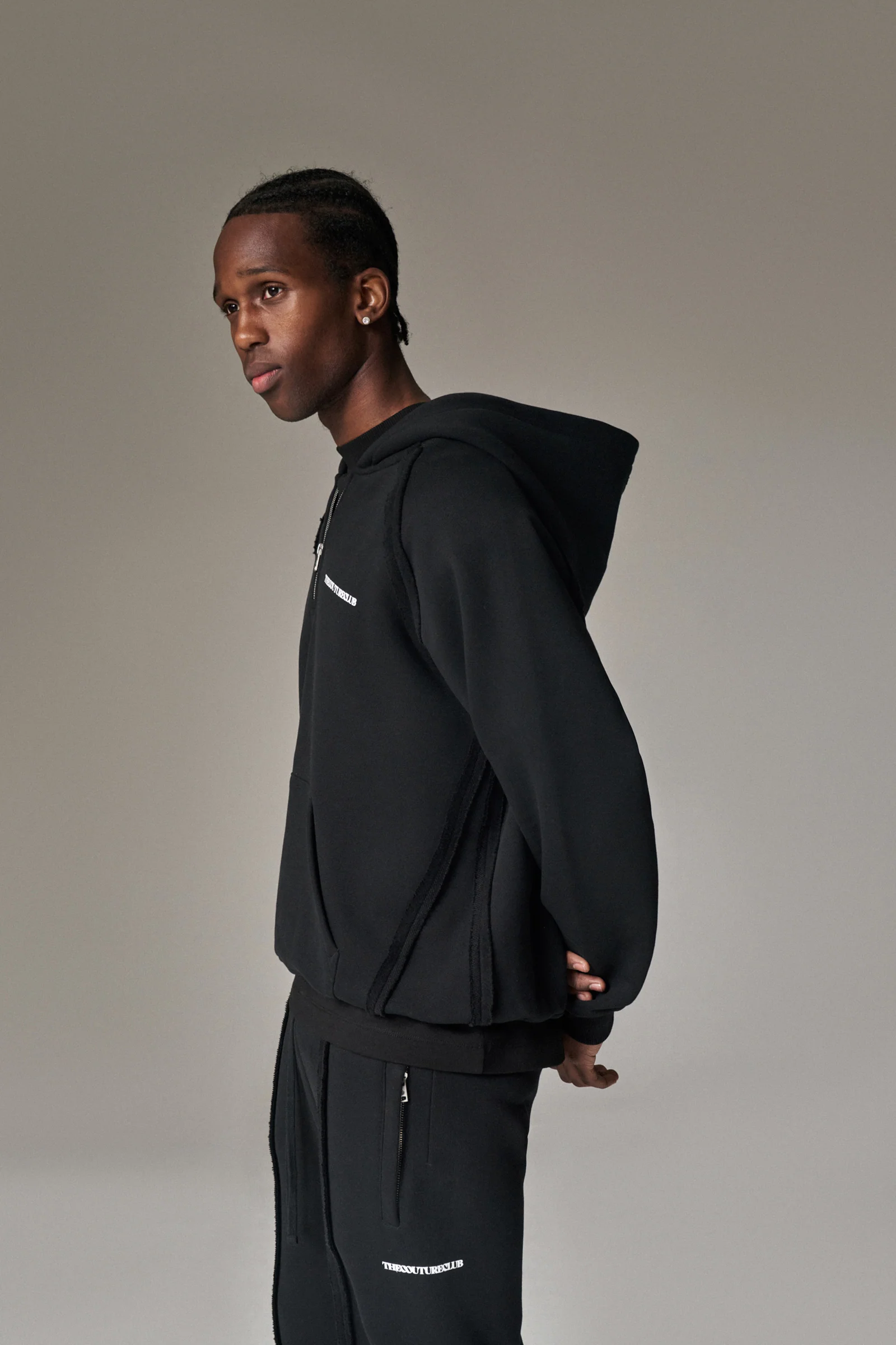 COPYRIGHT QUARTER ZIP HOODIE  - BLACK