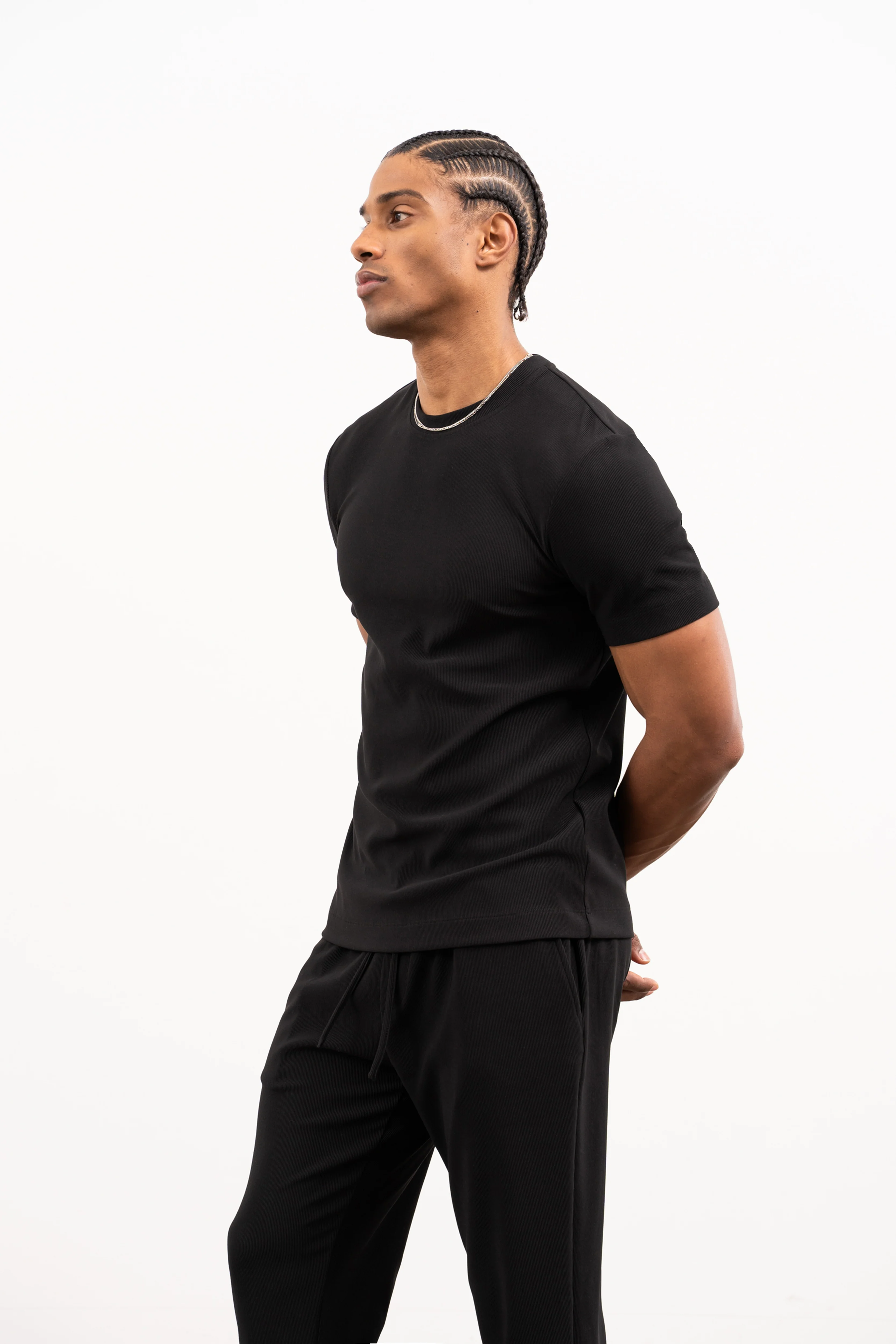 RIB TEXTURED T-SHIRT - BLACK