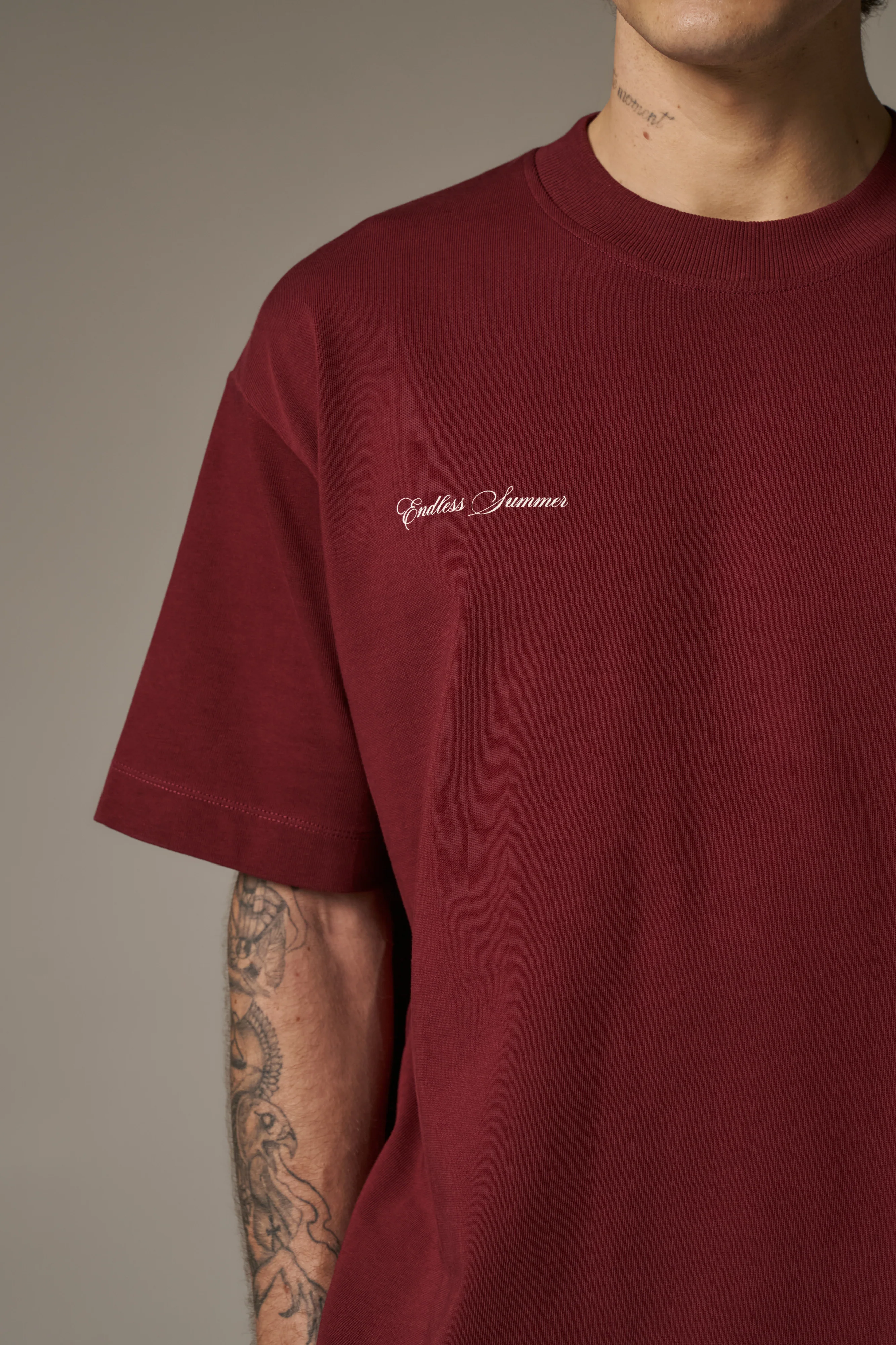 ENDLESS SUMMER GRAPHIC T-SHIRT - BURGUNDY