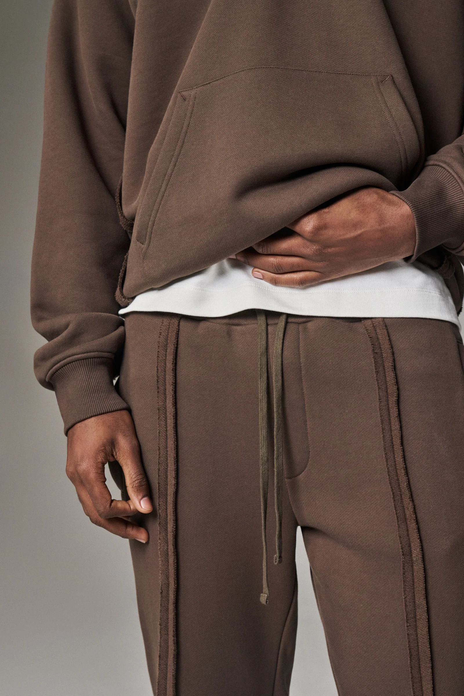 COPYRIGHT STRAIGHT LEG JOGGERS - BROWN