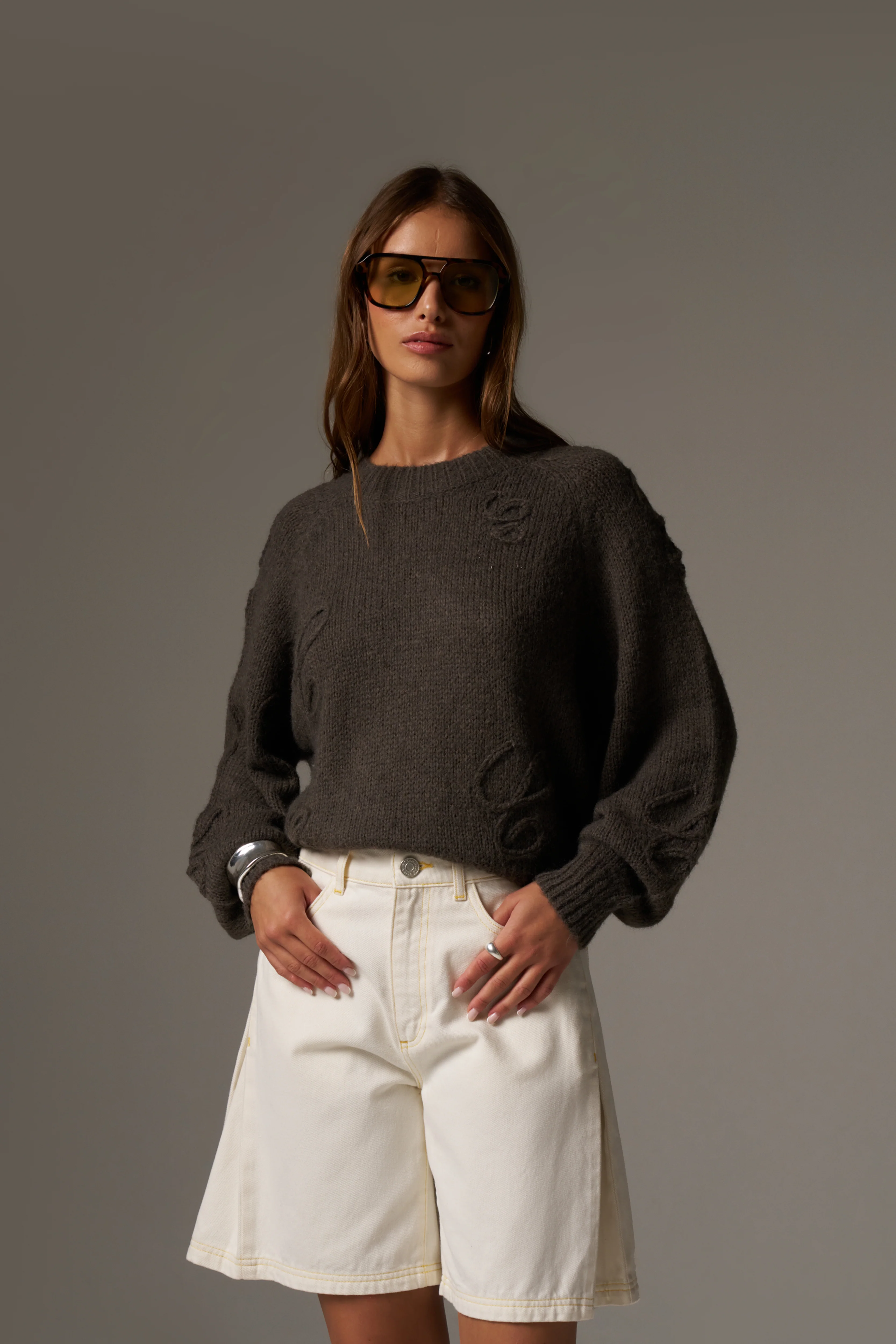 SCRIPT APPLIQUE OVERSIZED JUMPER - COCOA