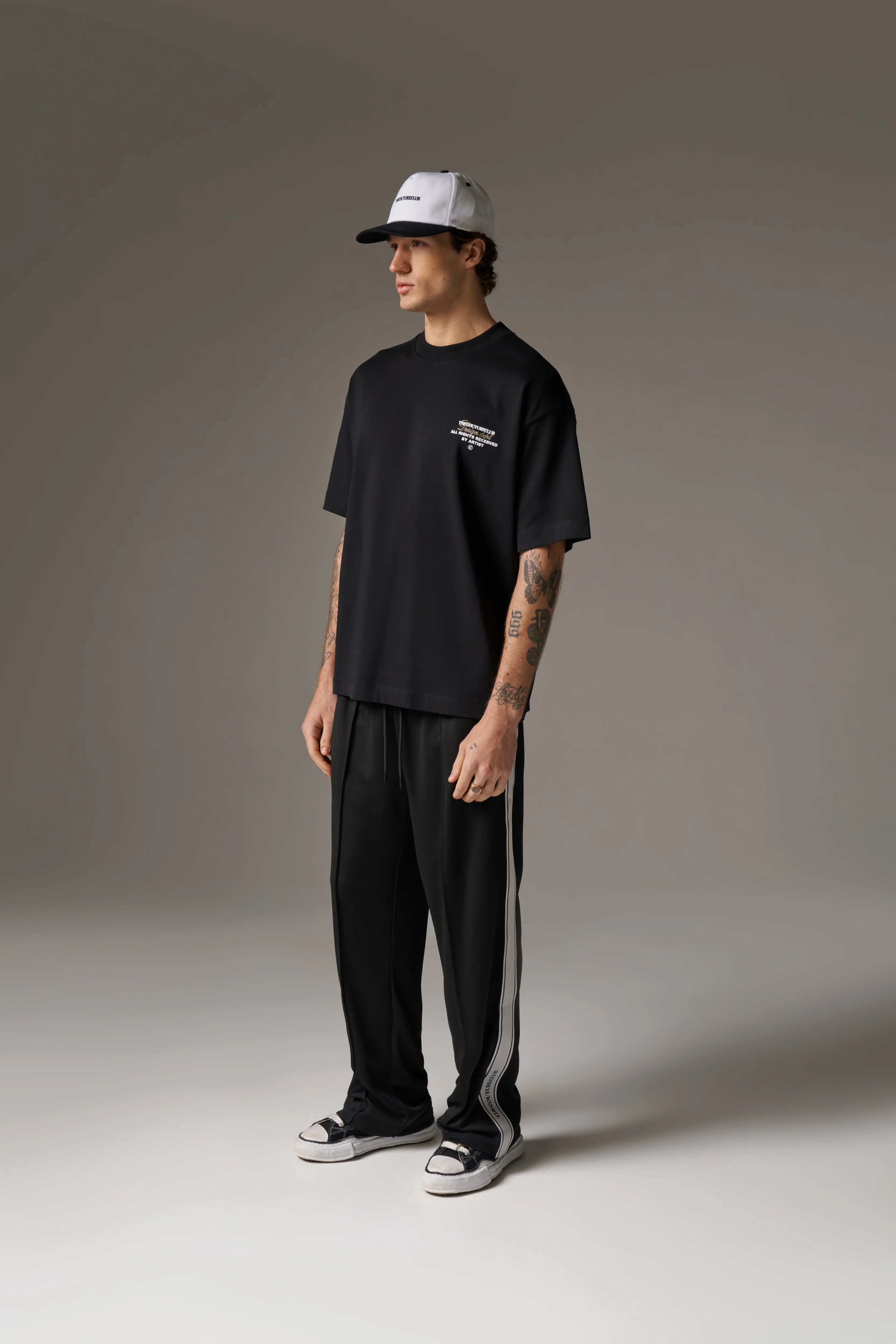 DESIGN DEPARTMENT CHEST PRINT T-SHIRT - BLACK