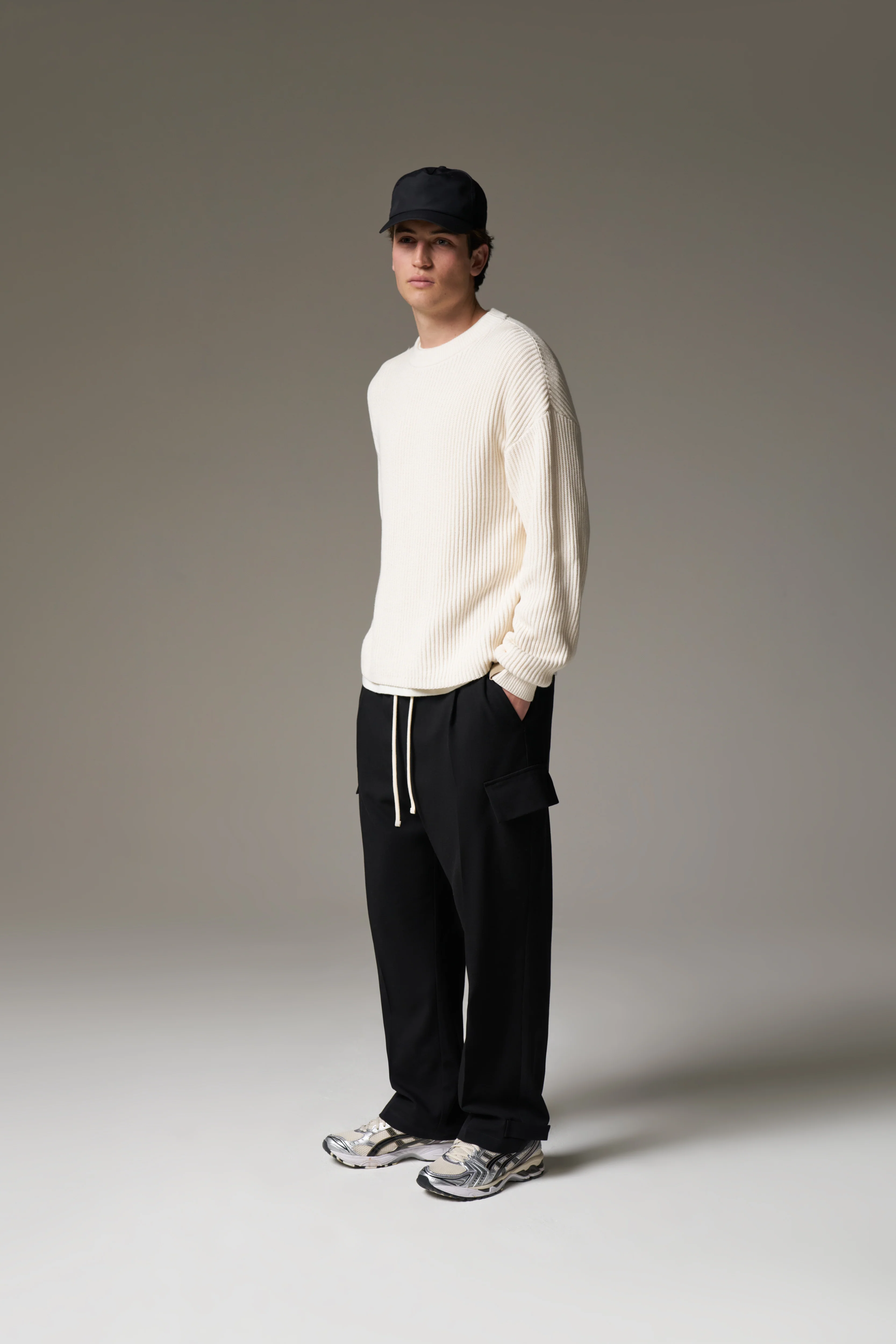 HEAVY WASHED RIBBED KNIT CREW - STONE