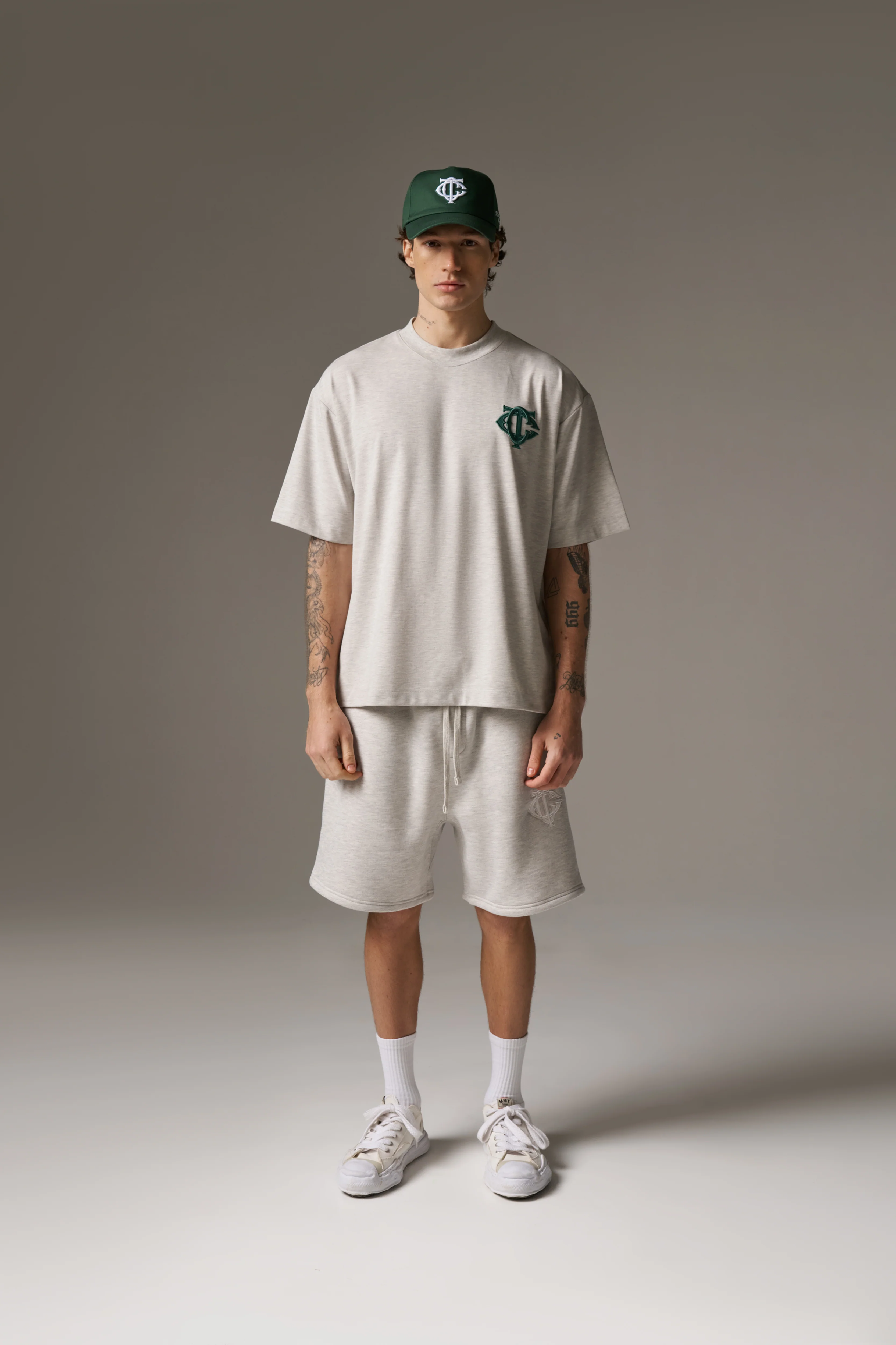 MONOGRAM EMBLEM T-SHIRT - GREY MARL