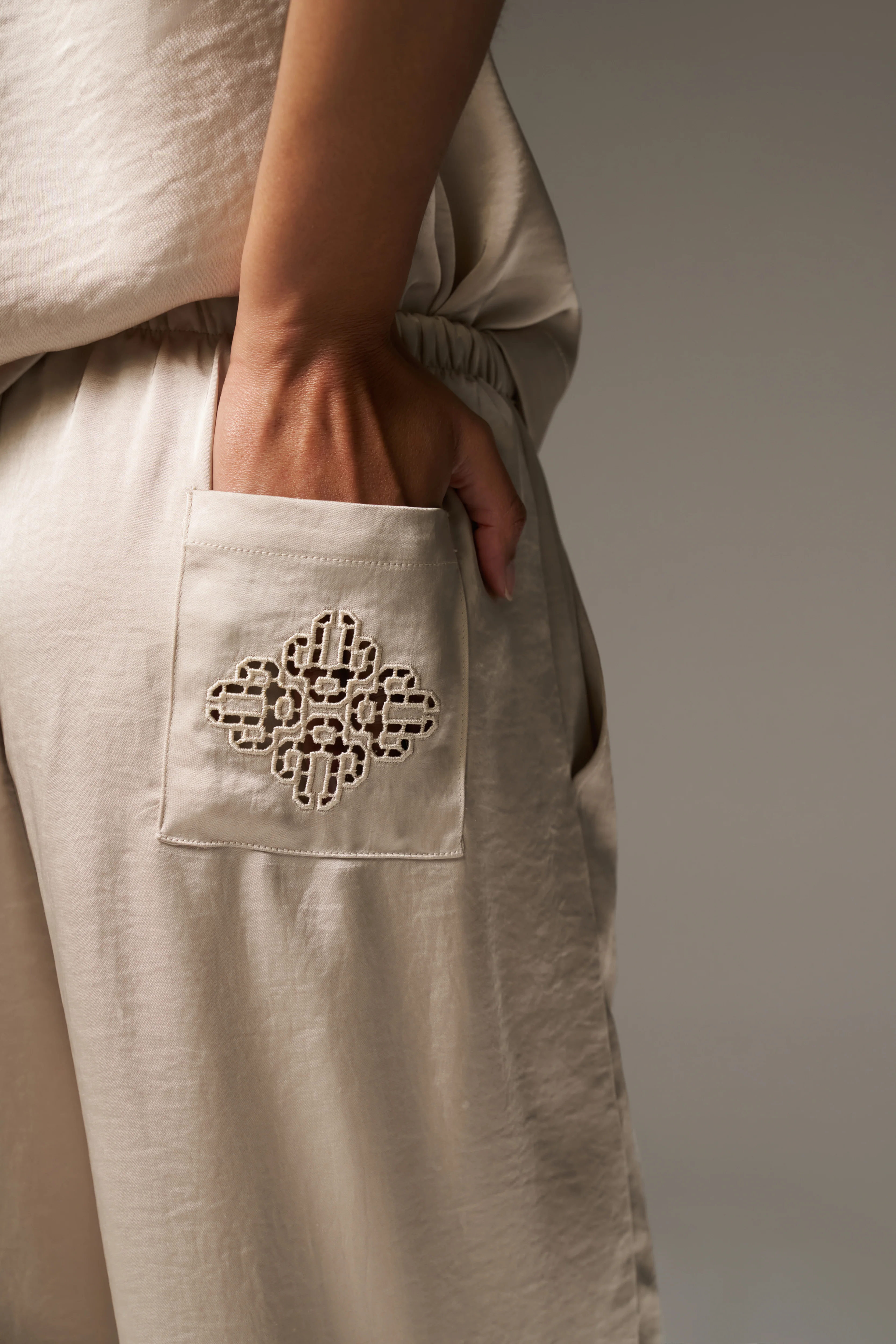 SATIN WIDE LEG EMBLEM TROUSERS - BEIGE