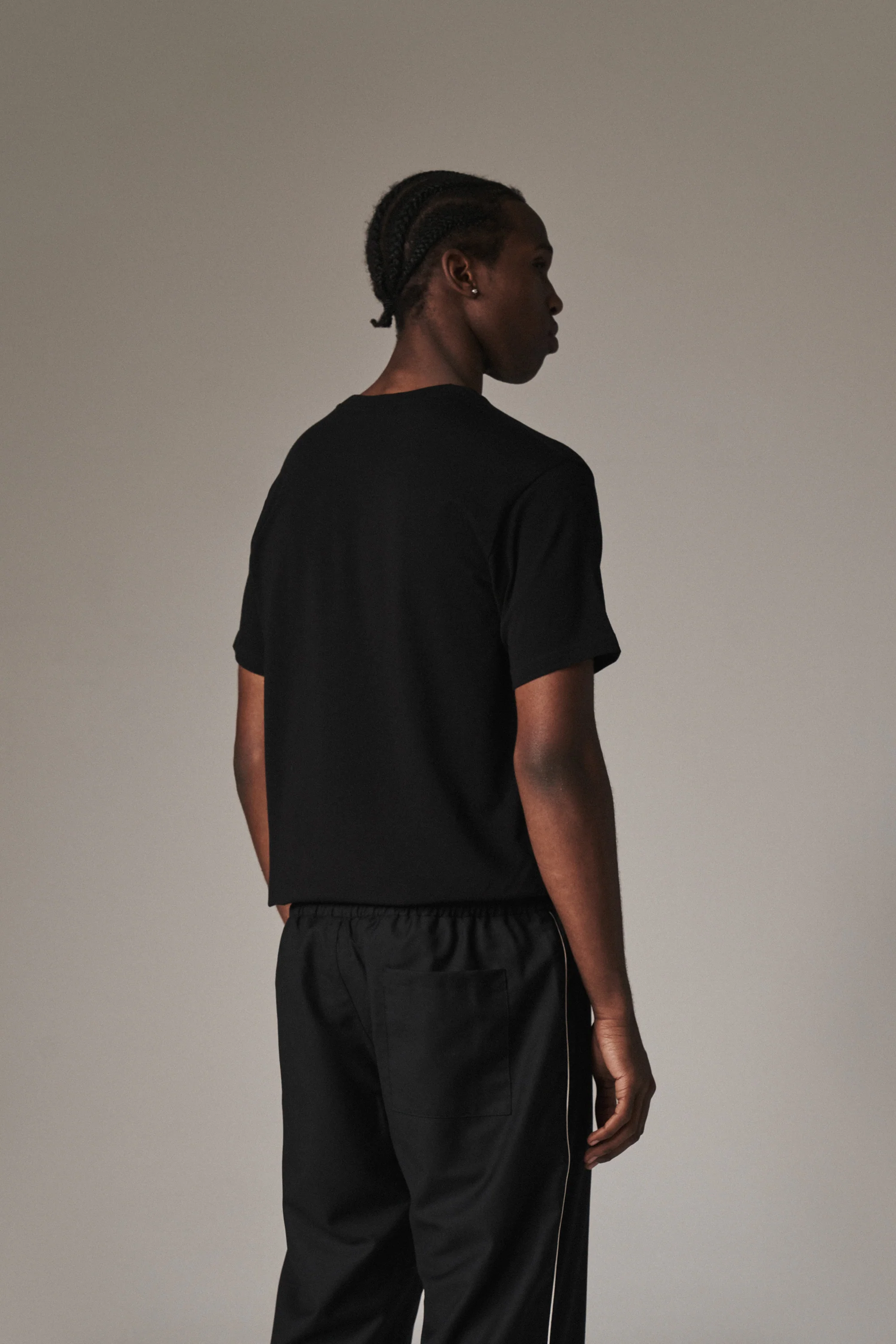 UNBRANDED SLIM T-SHIRT - BLACK