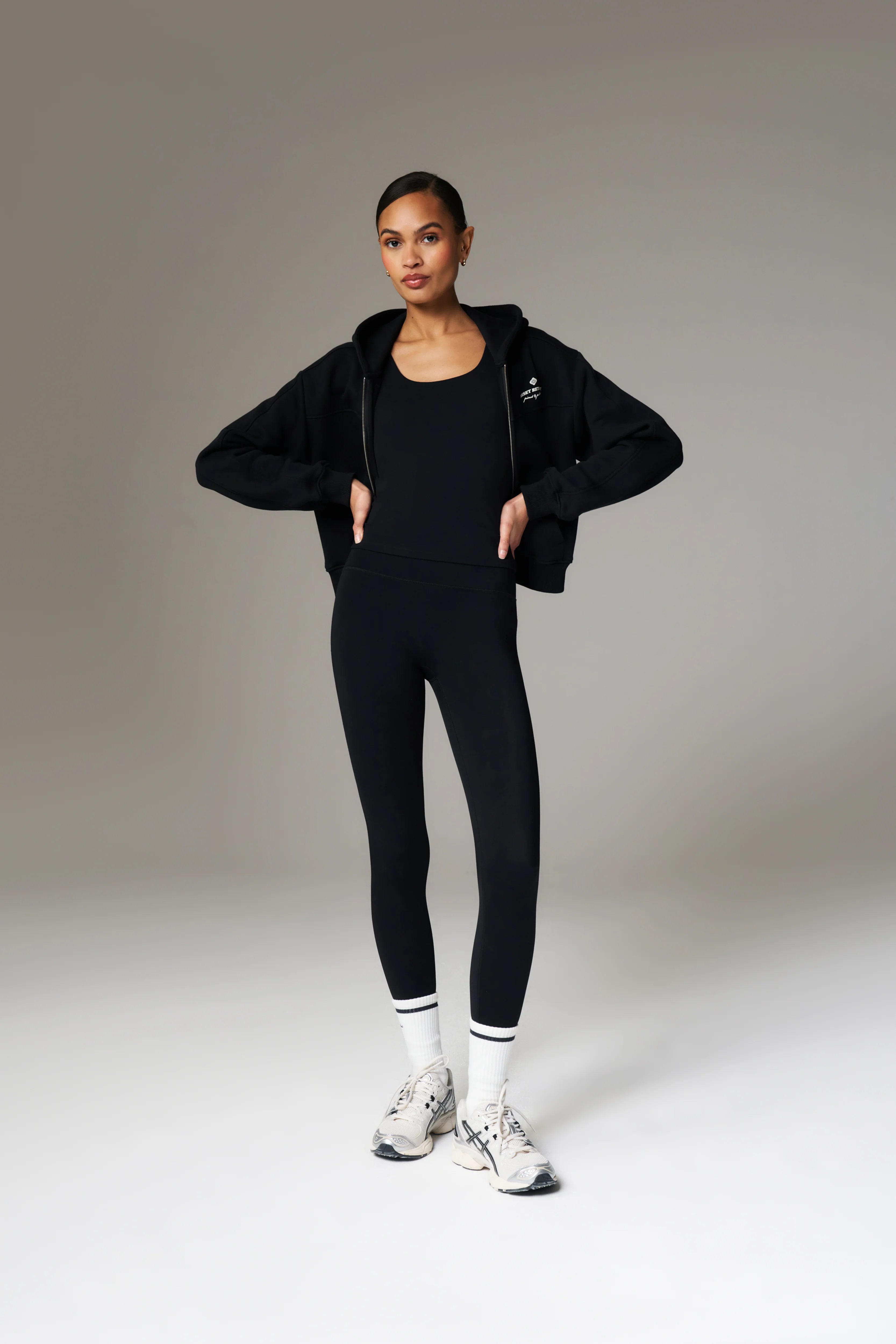 EMBLEM STRETCH SCULPTING LEGGINGS - BLACK