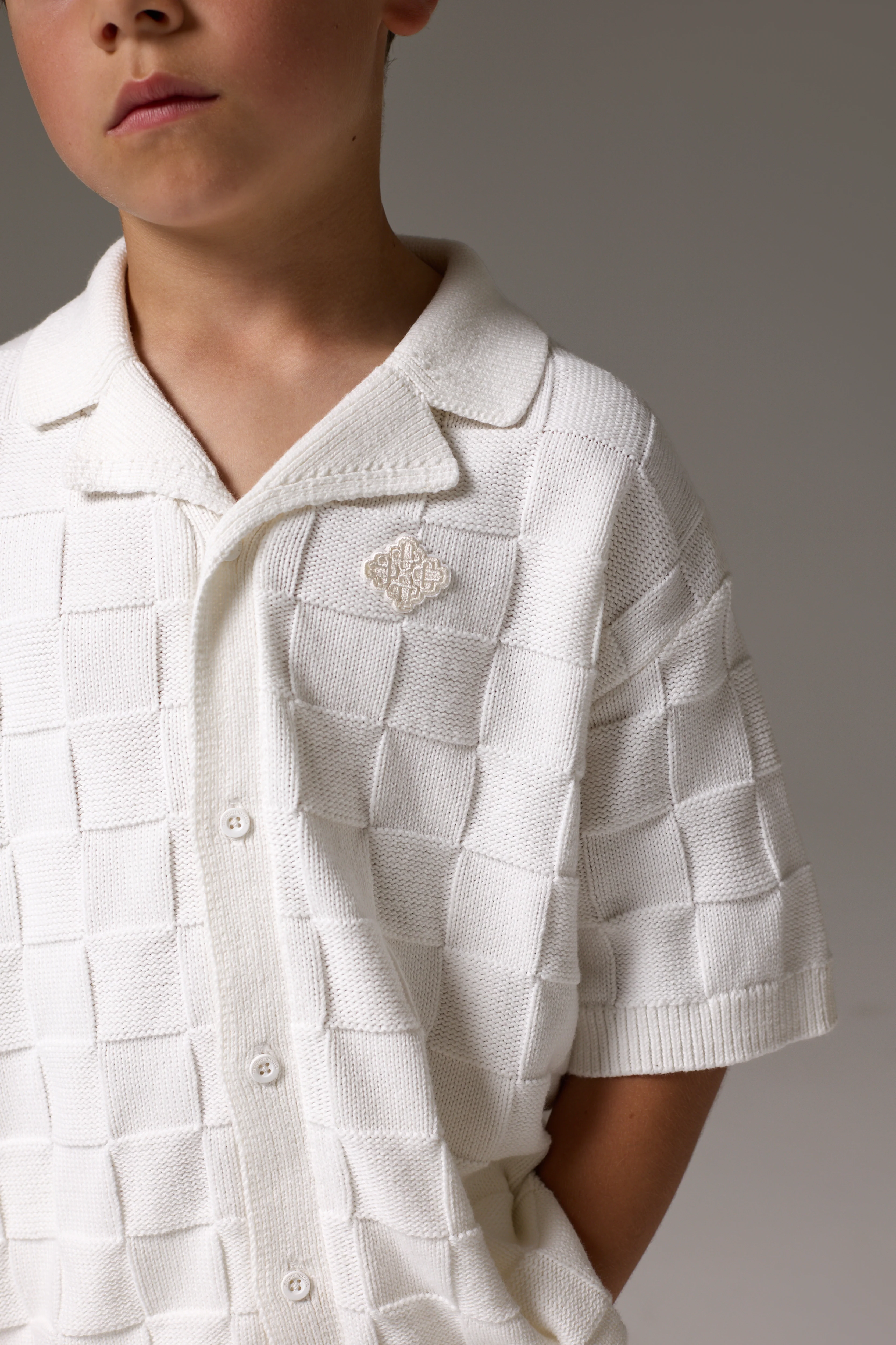 JUNIOR CHECKERBOARD KNITTED SHIRT - OFF WHITE