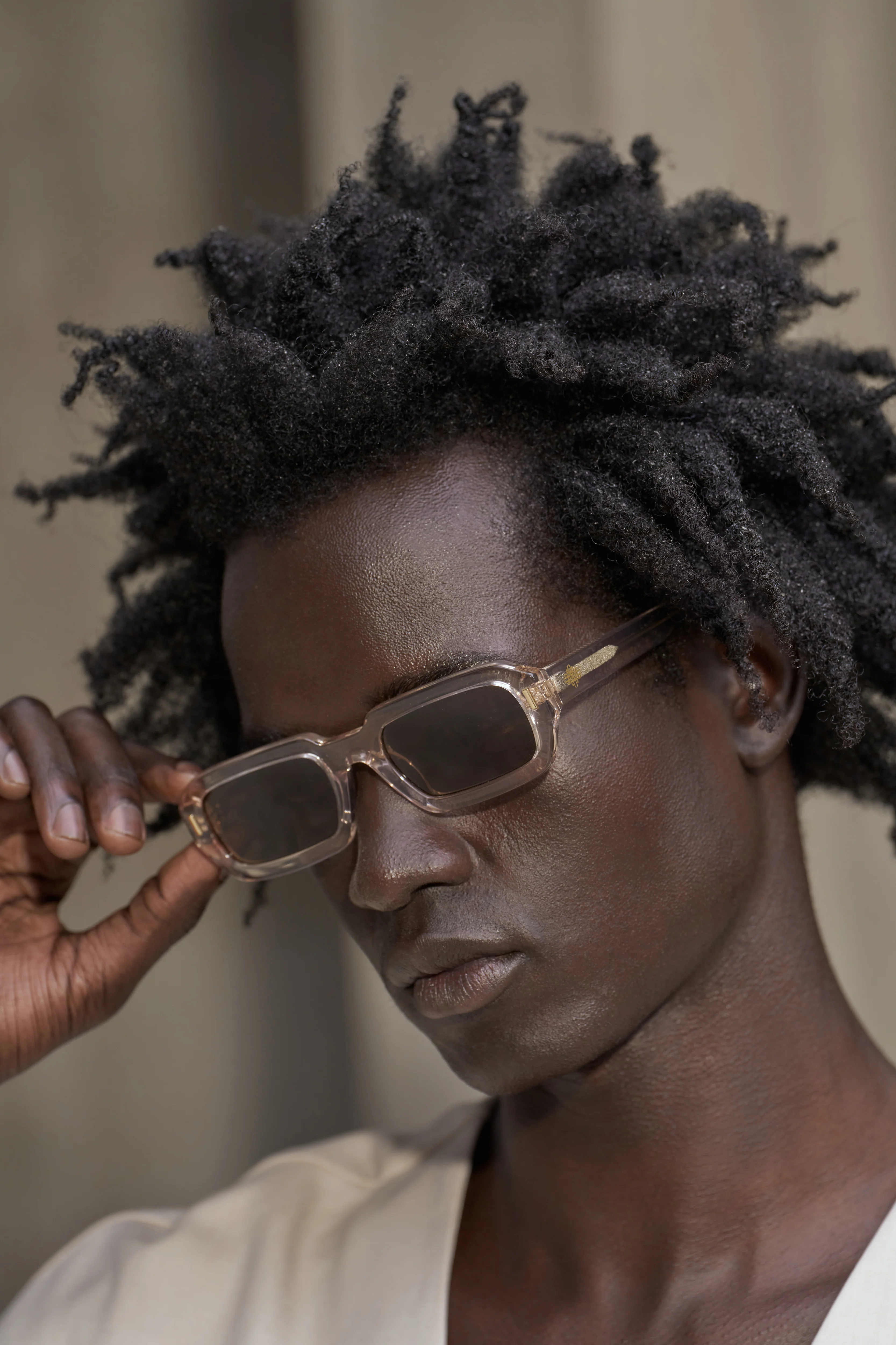 EMBLEM SUNGLASSES - CHAMPAGNE