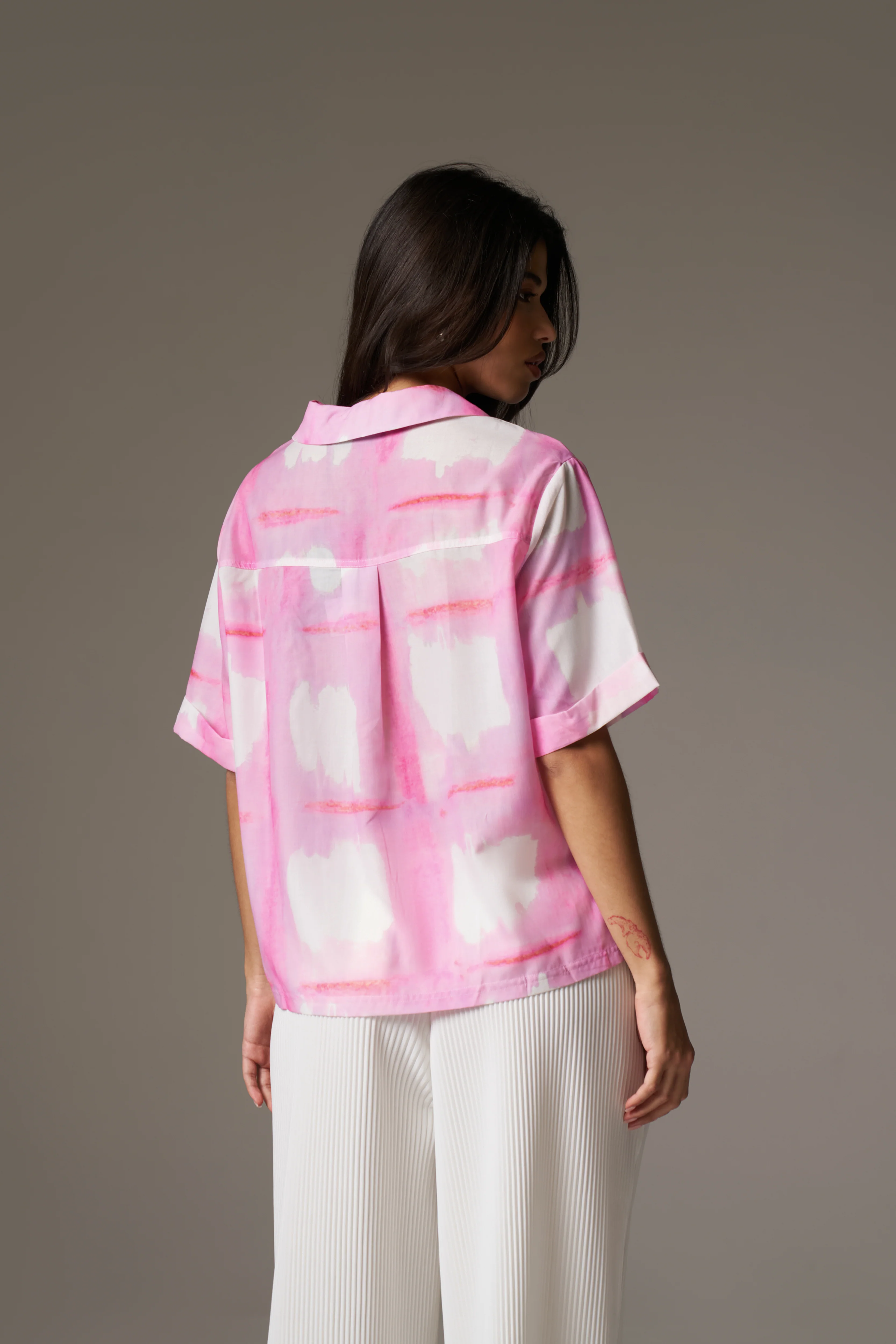 WATERCOLOUR EMBLEM SHIRT - PINK