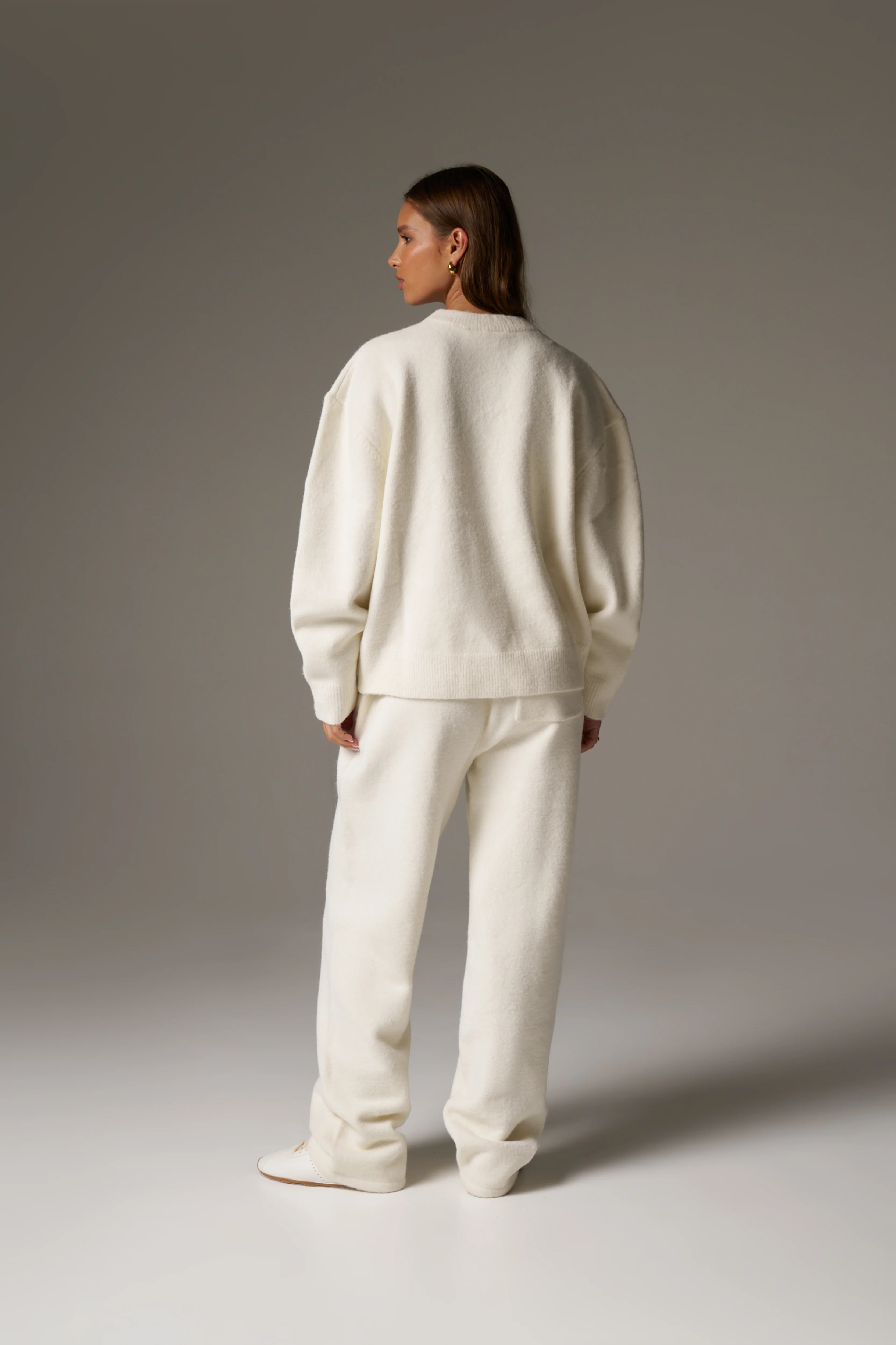 MONOGRAM EMBLEM KNITTED CREW - OFF WHITE