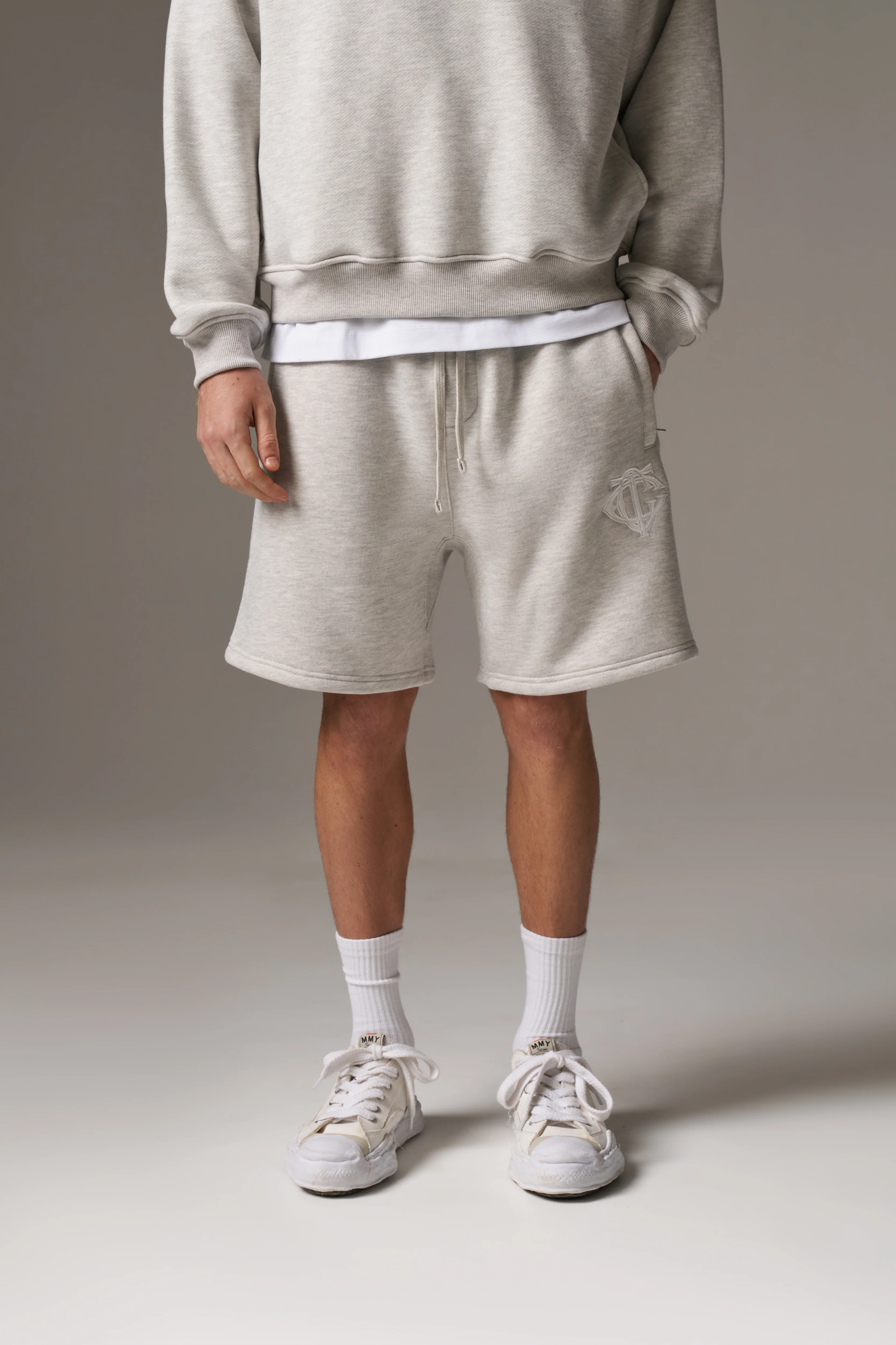 HEAVYWEIGHT MONOGRAM EMBLEM SHORTS - GREY MARL