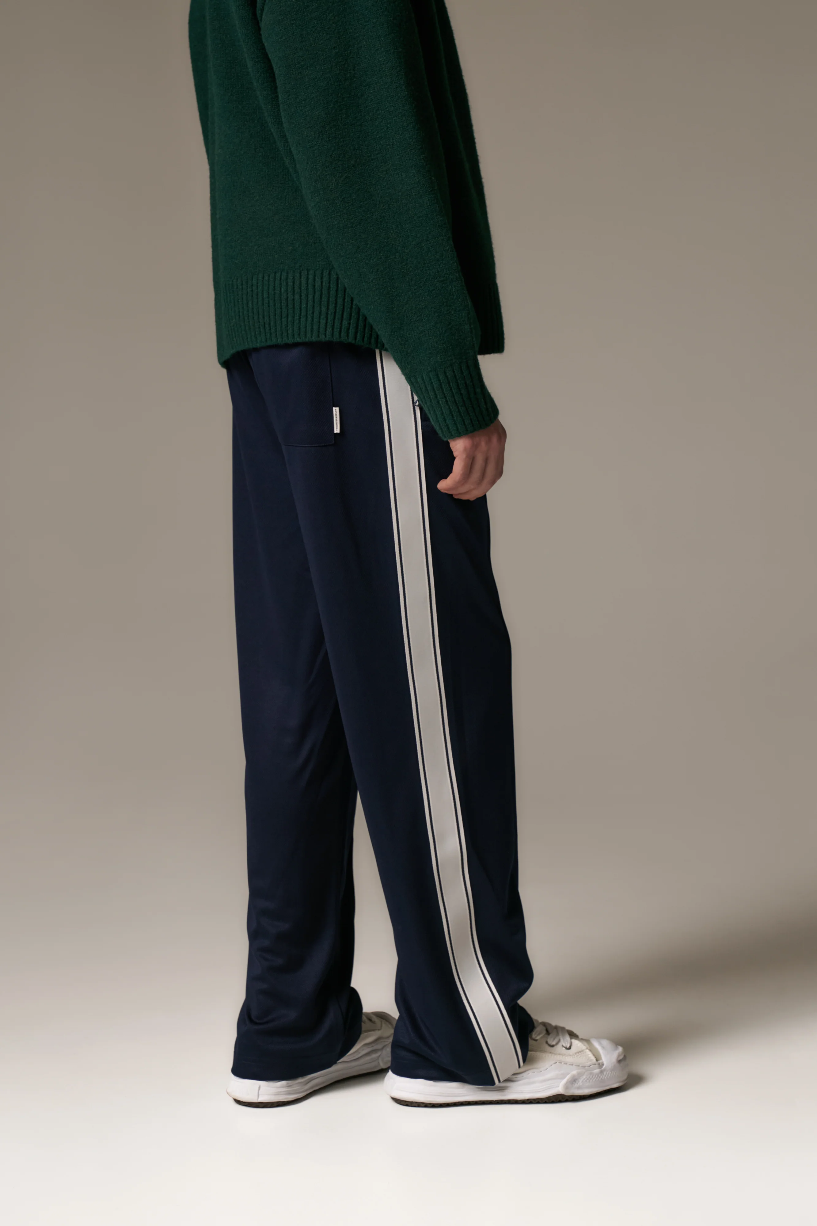 TAPE MESH JOGGER - NAVY