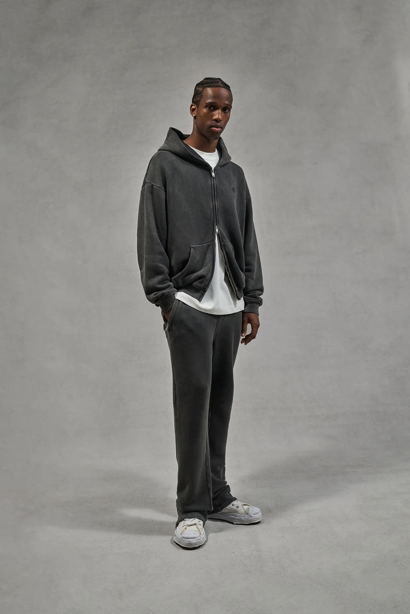 LAUNDERED CLASSICS ZIP THROUGH HOODIE - CHARCOAL