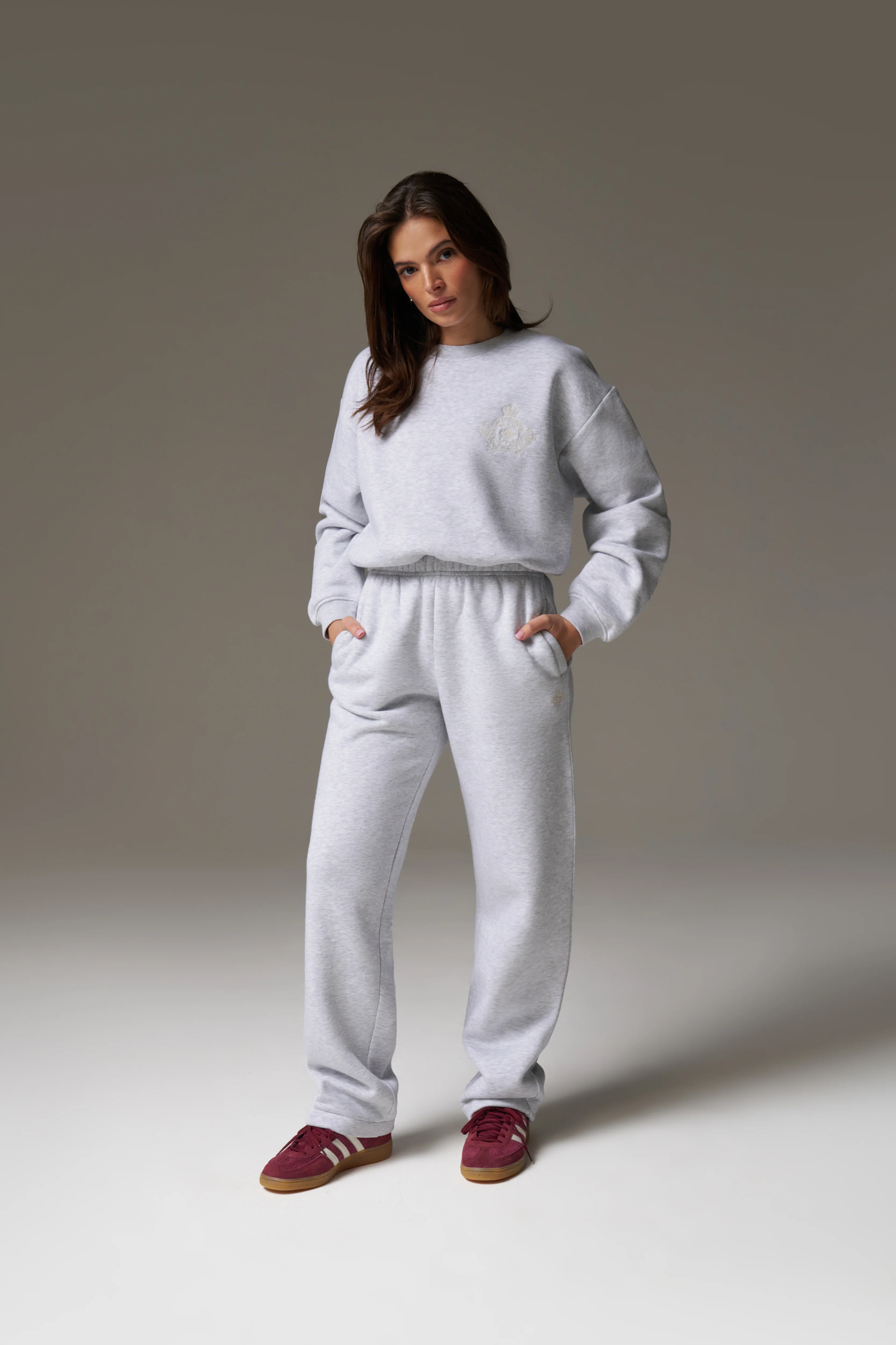 EMBROIDERED CREST SWEATSHIRT - GREY MARL