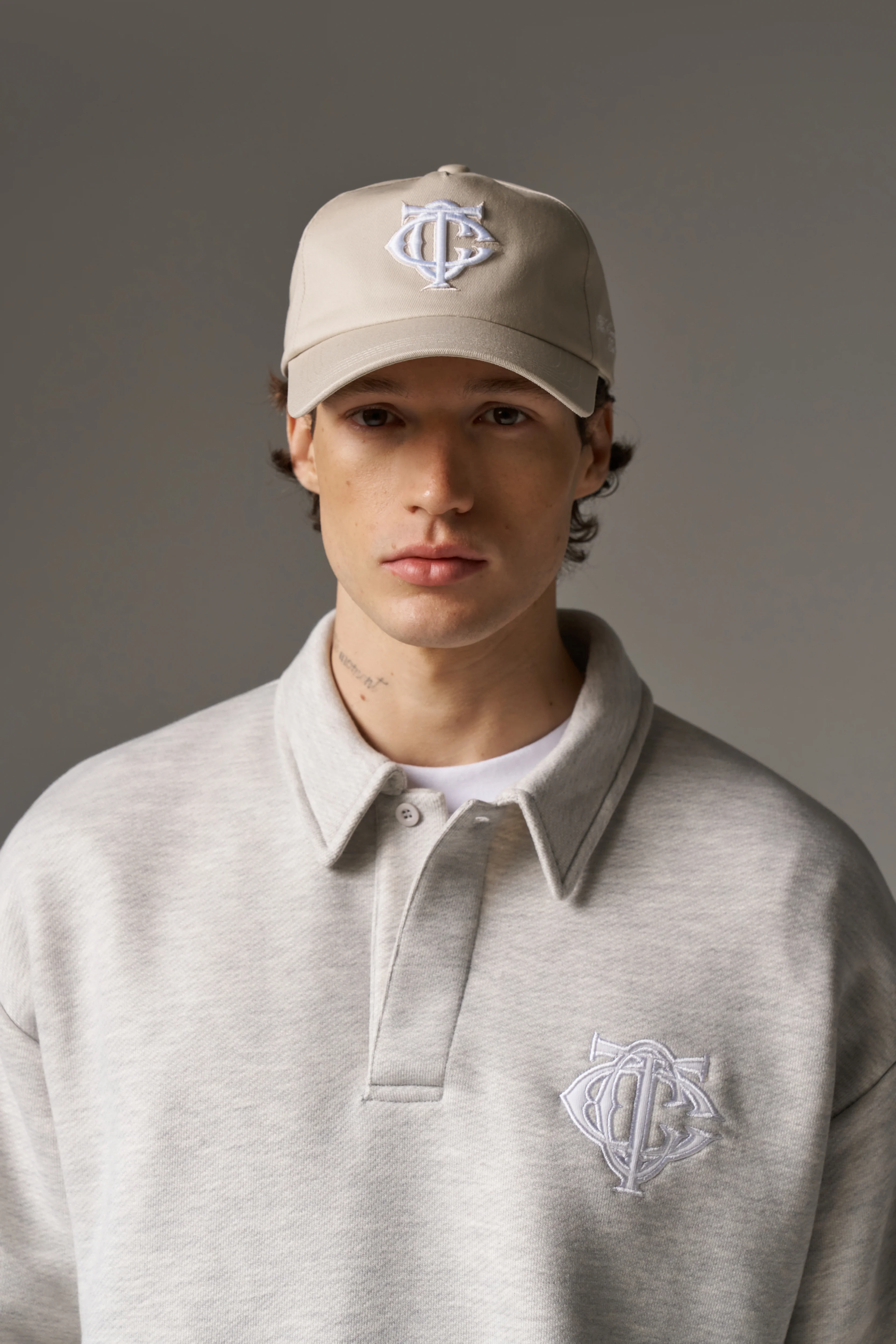 MONOGRAM EMBLEM CAP - BEIGE