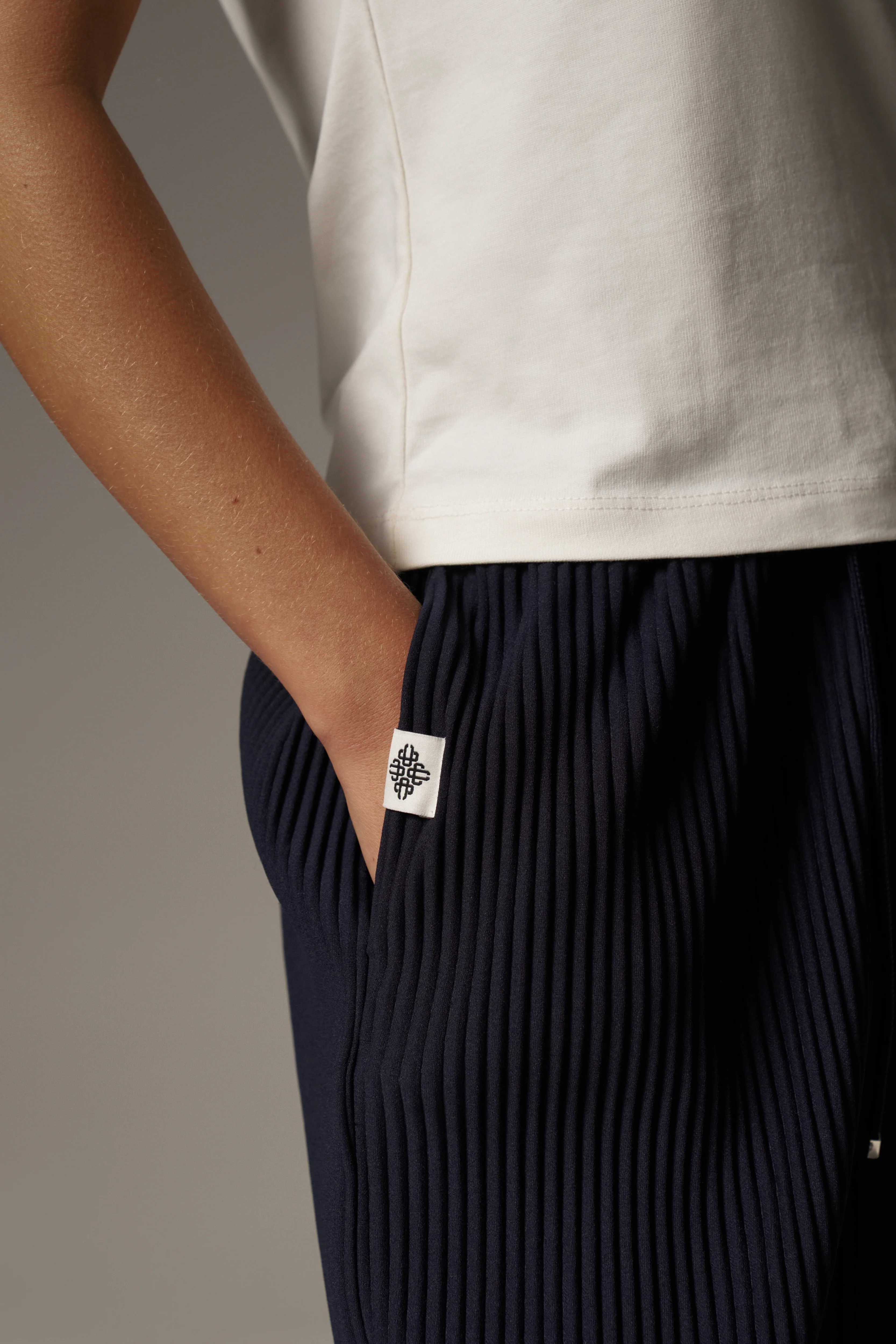 PLISSE TROUSERS - NAVY