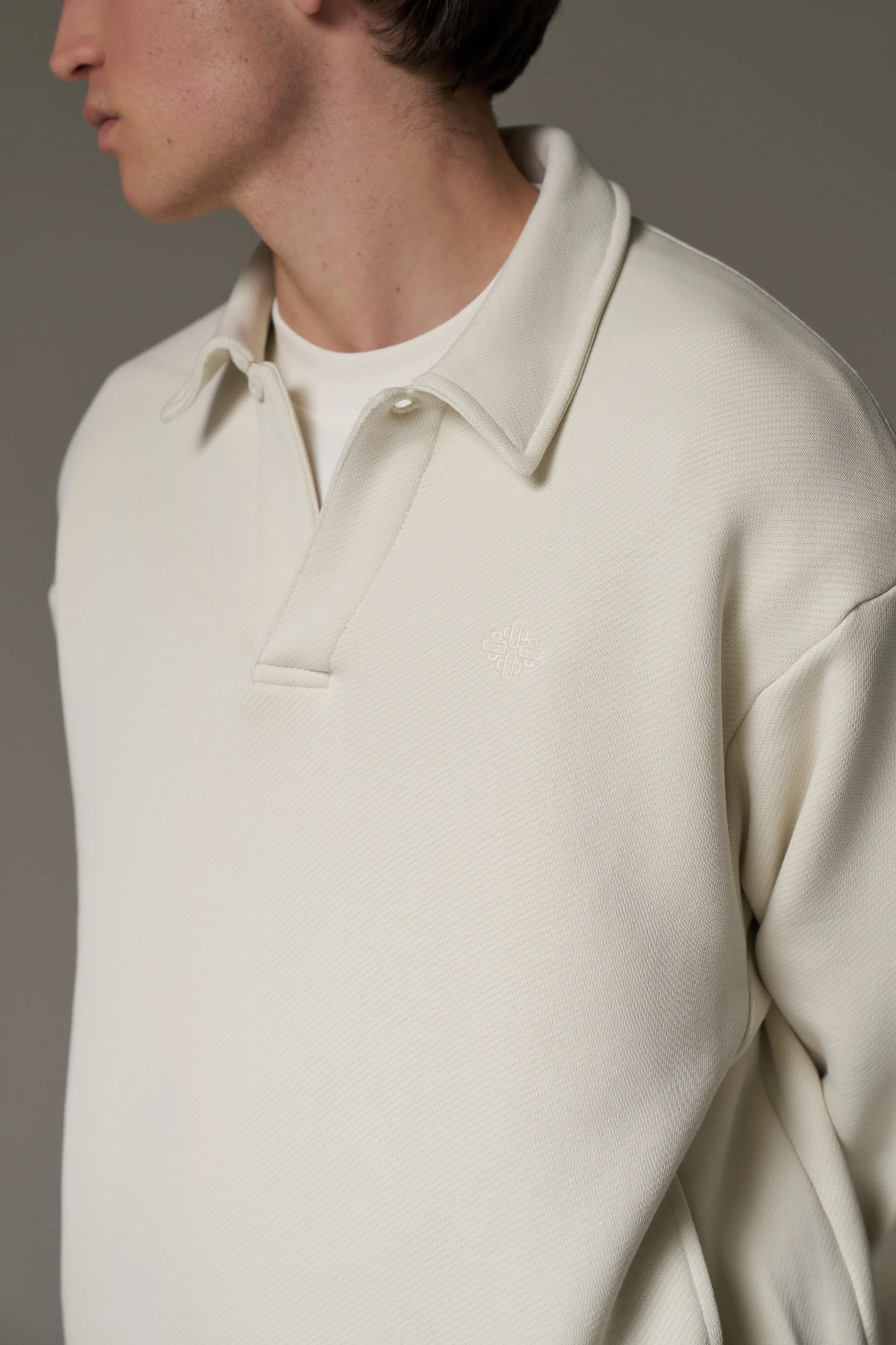 LAUNDERED CLASSICS POLO SWEATSHIRT - ECRU