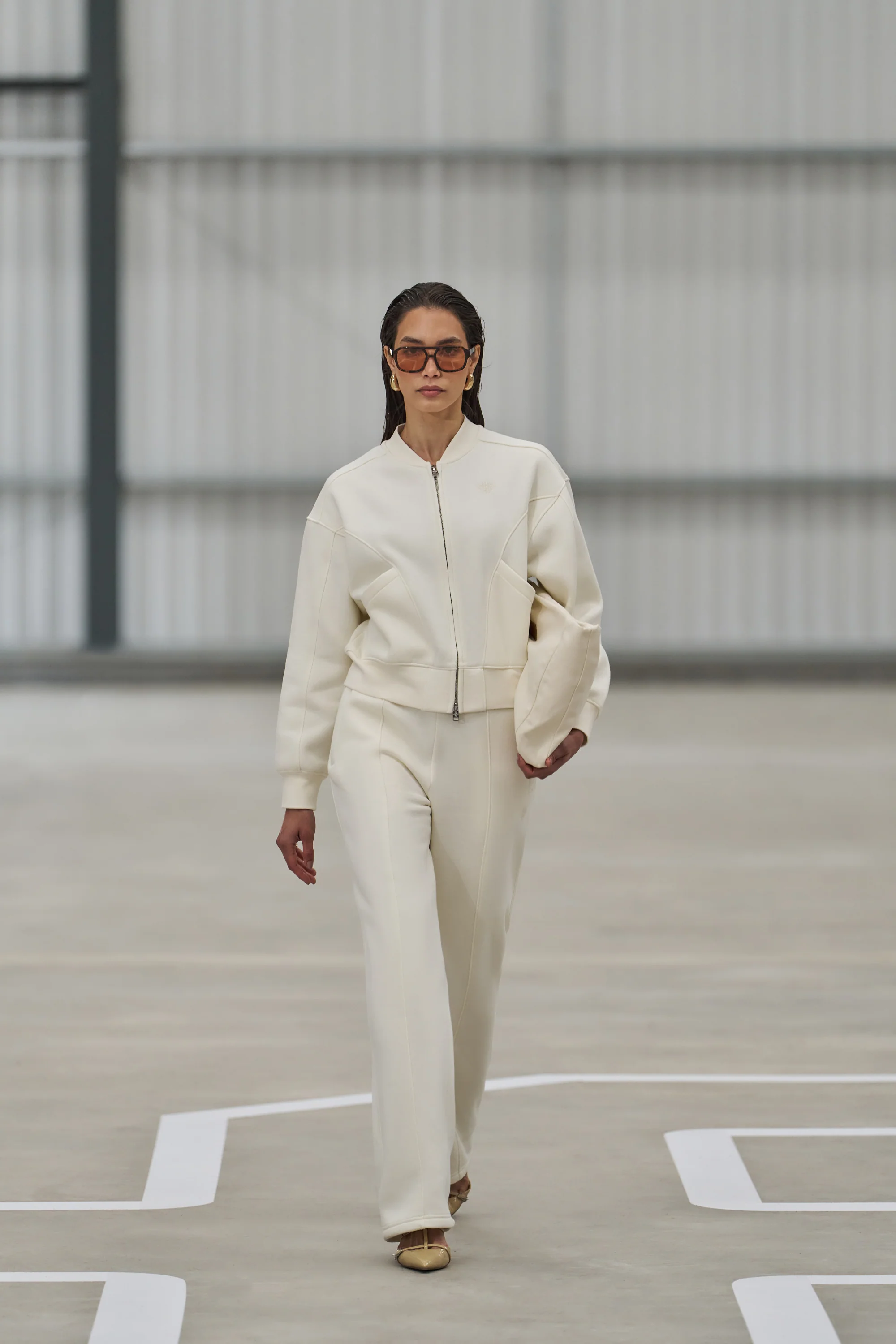 SEAM DETAIL CROSSOVER WAISTBAND JOGGERS - OFF WHITE