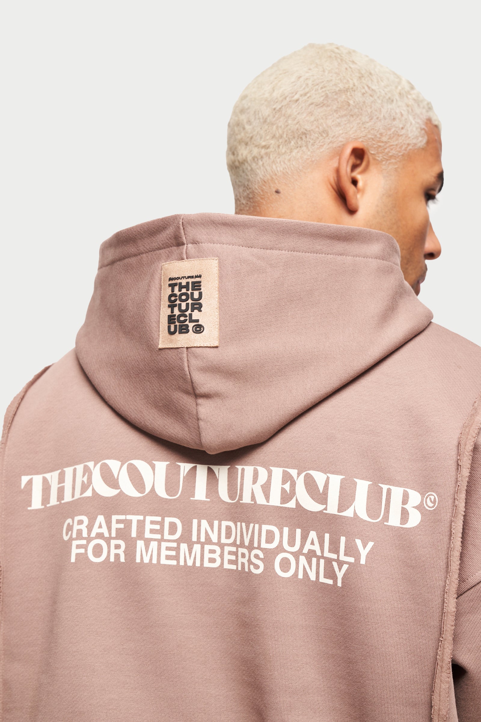 RAW SEAM QUARTER ZIP HOODIE - MOCHA