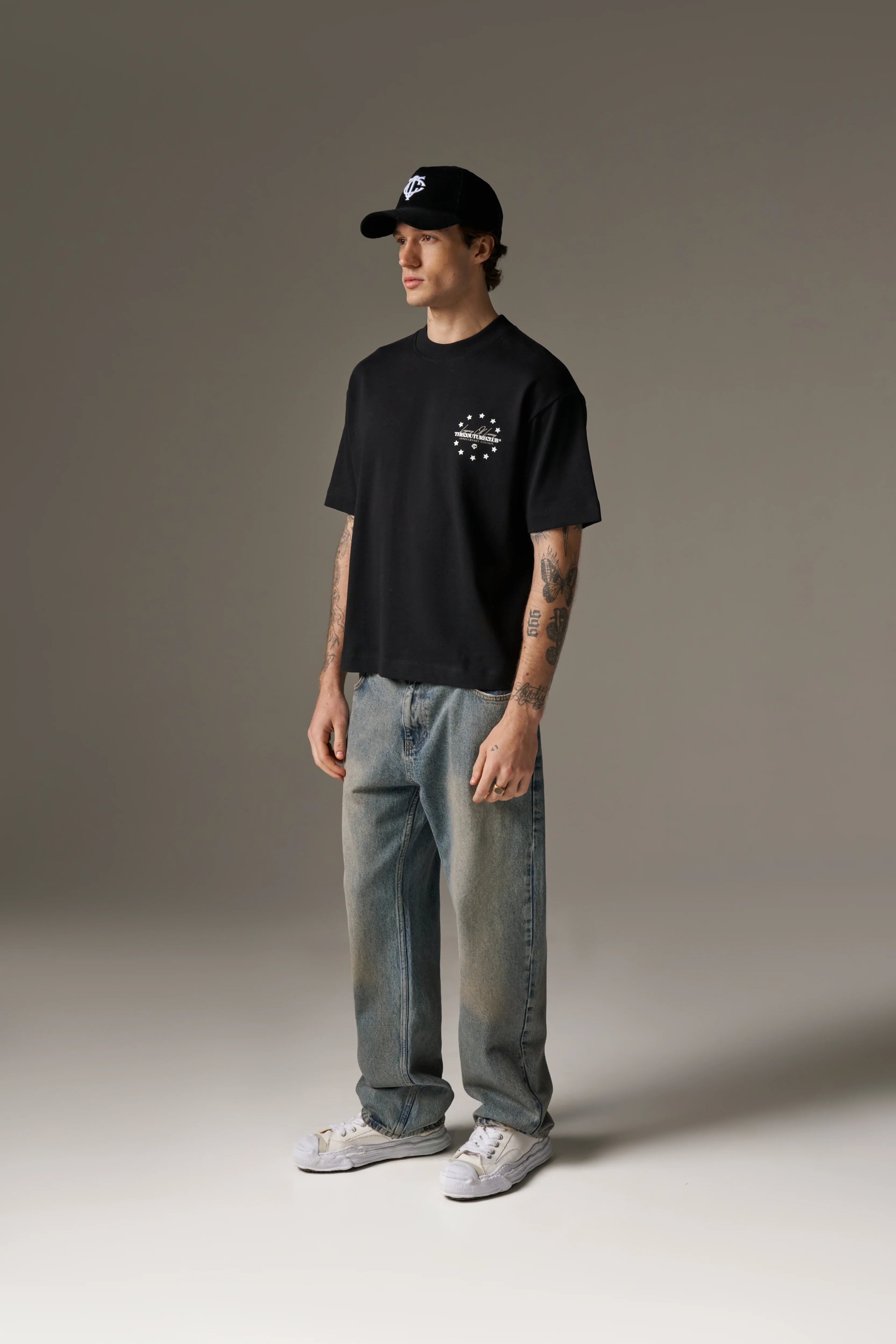 LEGACY OF LUXURY T-SHIRT - BLACK