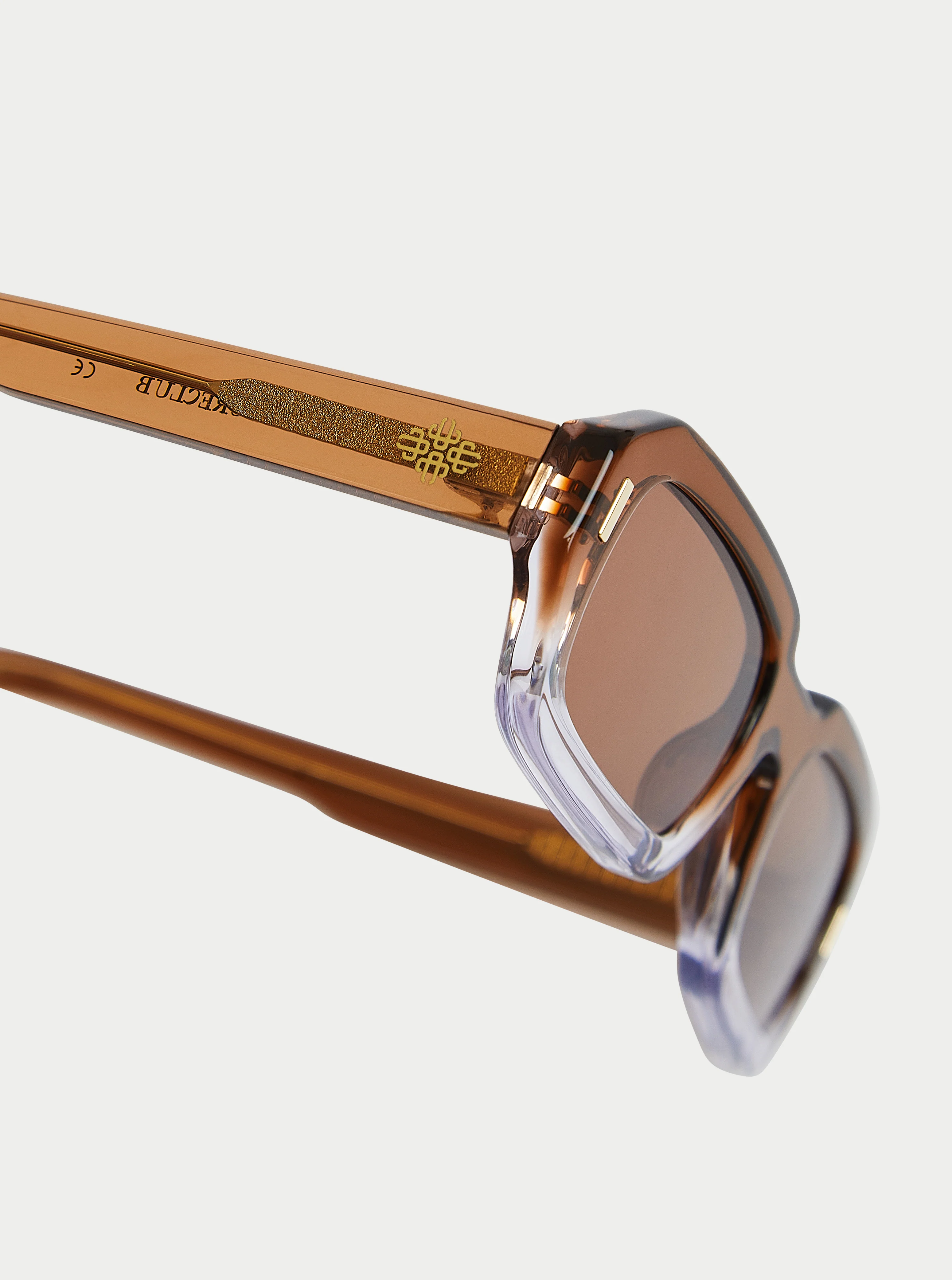 EMBLEM SUNGLASSES - BROWN