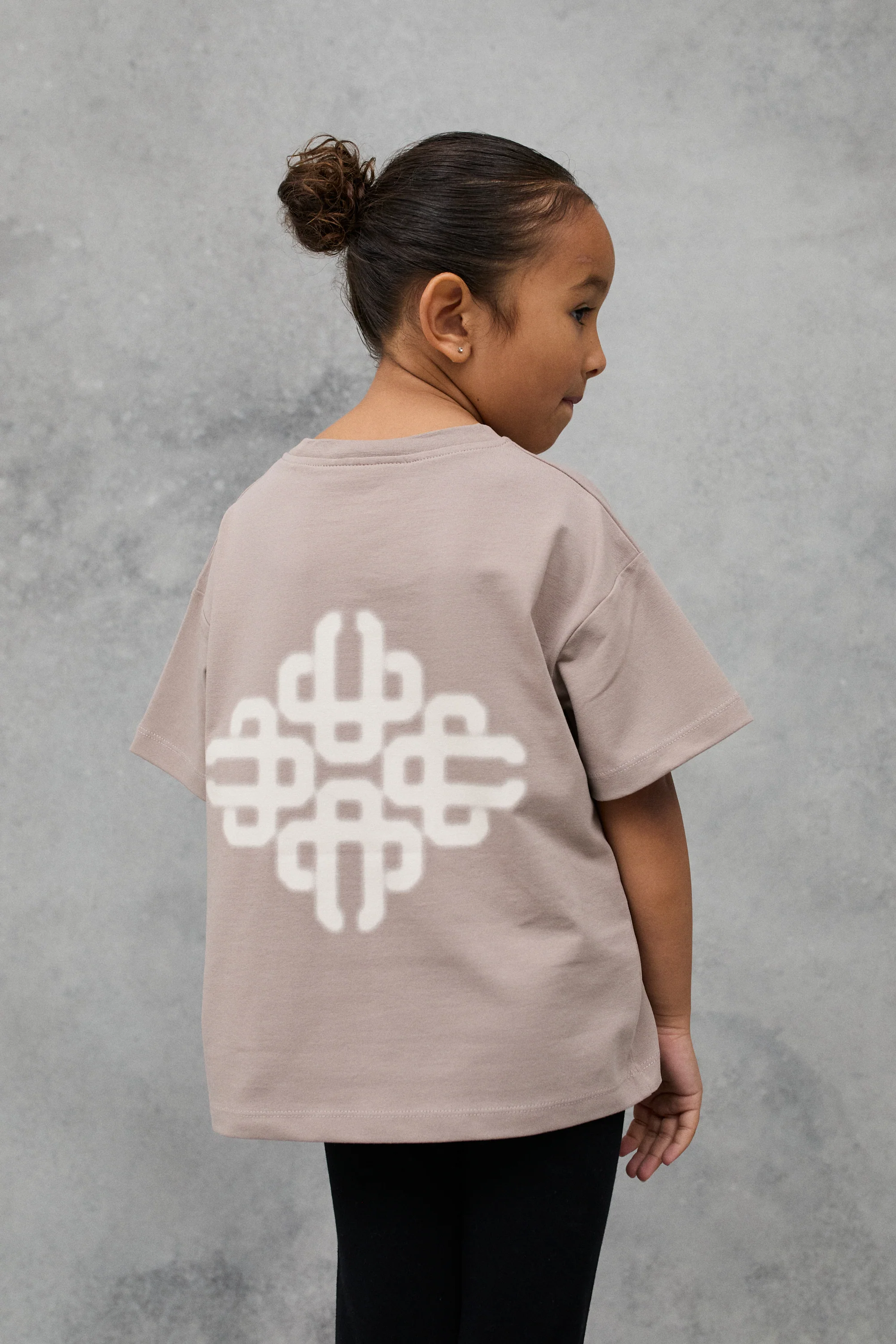 JNR BLURRED GRAPHIC EMBLEM T-SHIRT - BROWN