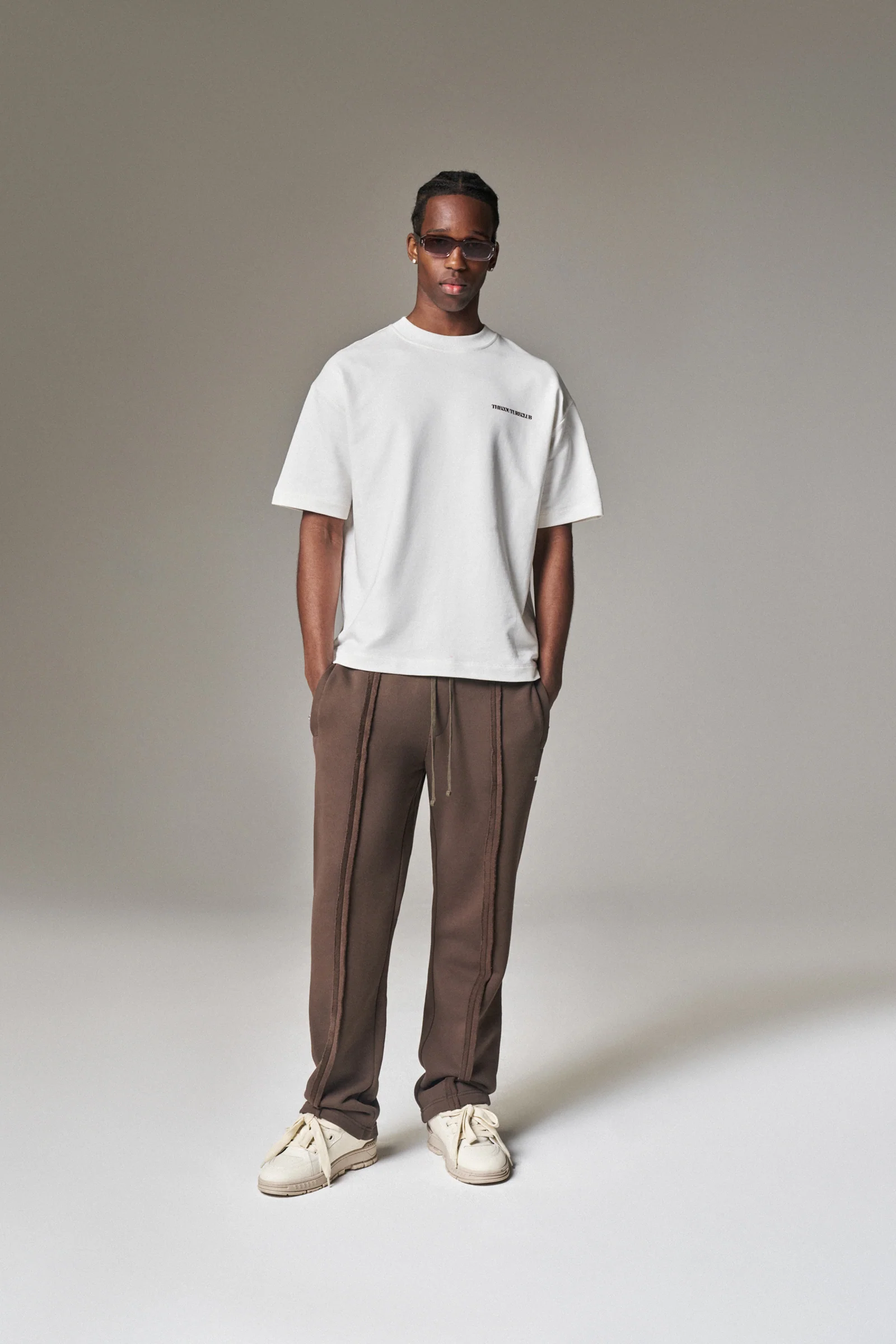 HEAVYWEIGHT COPYRIGHT T-SHIRT - OFF WHITE