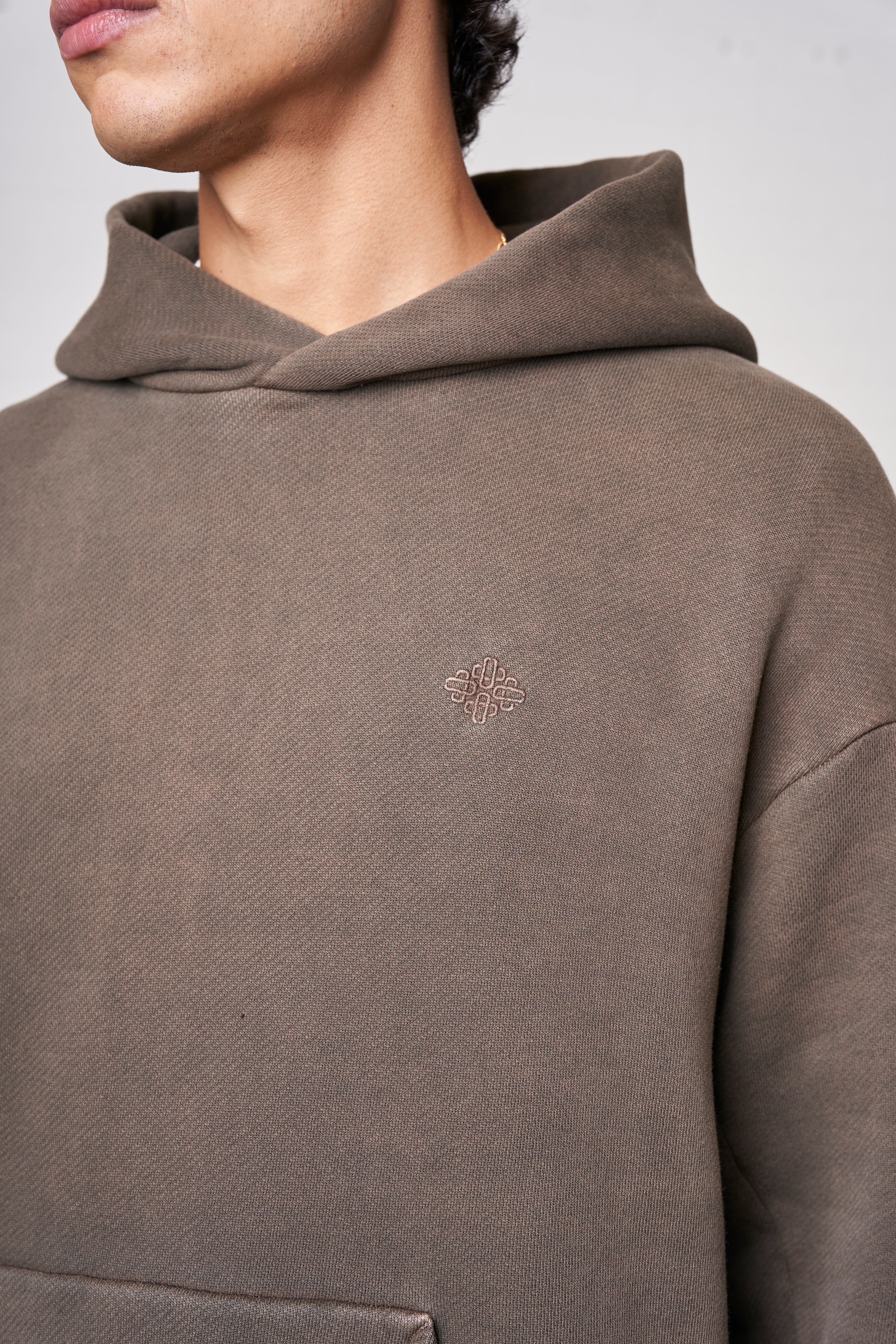 LAUNDERED CLASSICS HOODIE - WASHED BROWN