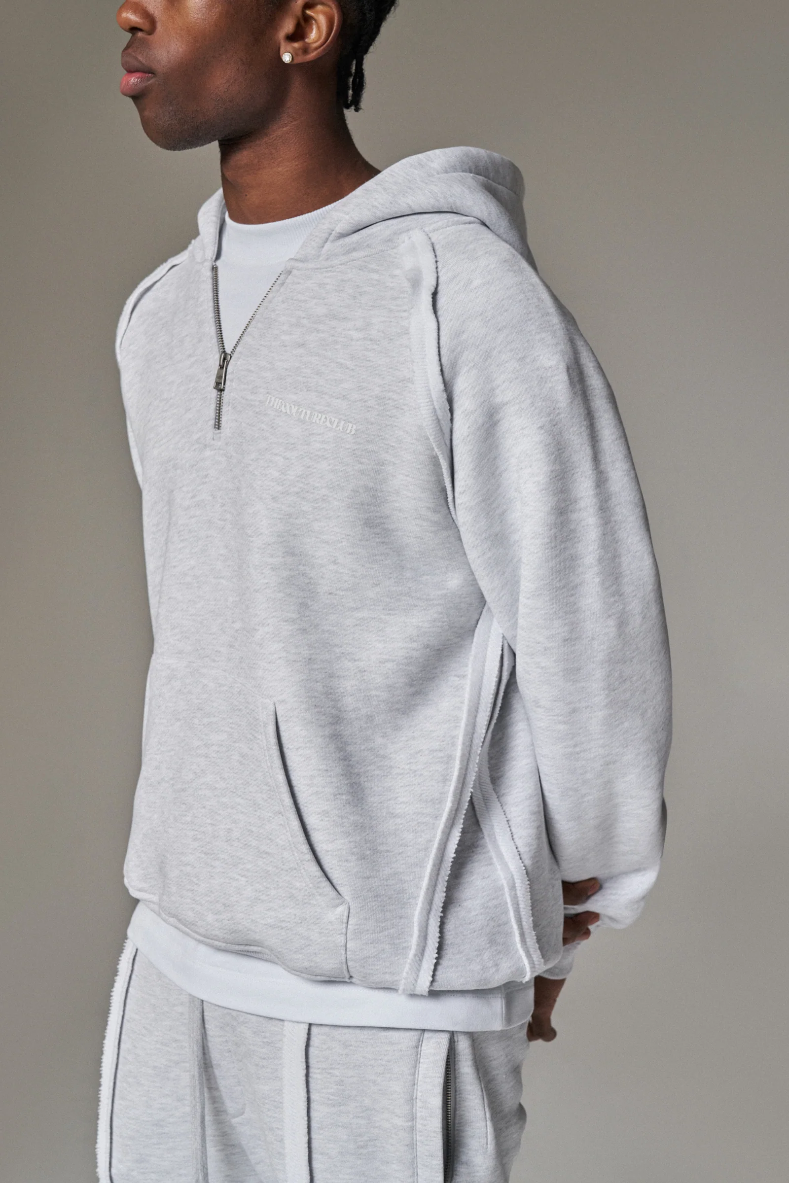 COPYRIGHT QUARTER ZIP HOODIE - GREY MARL