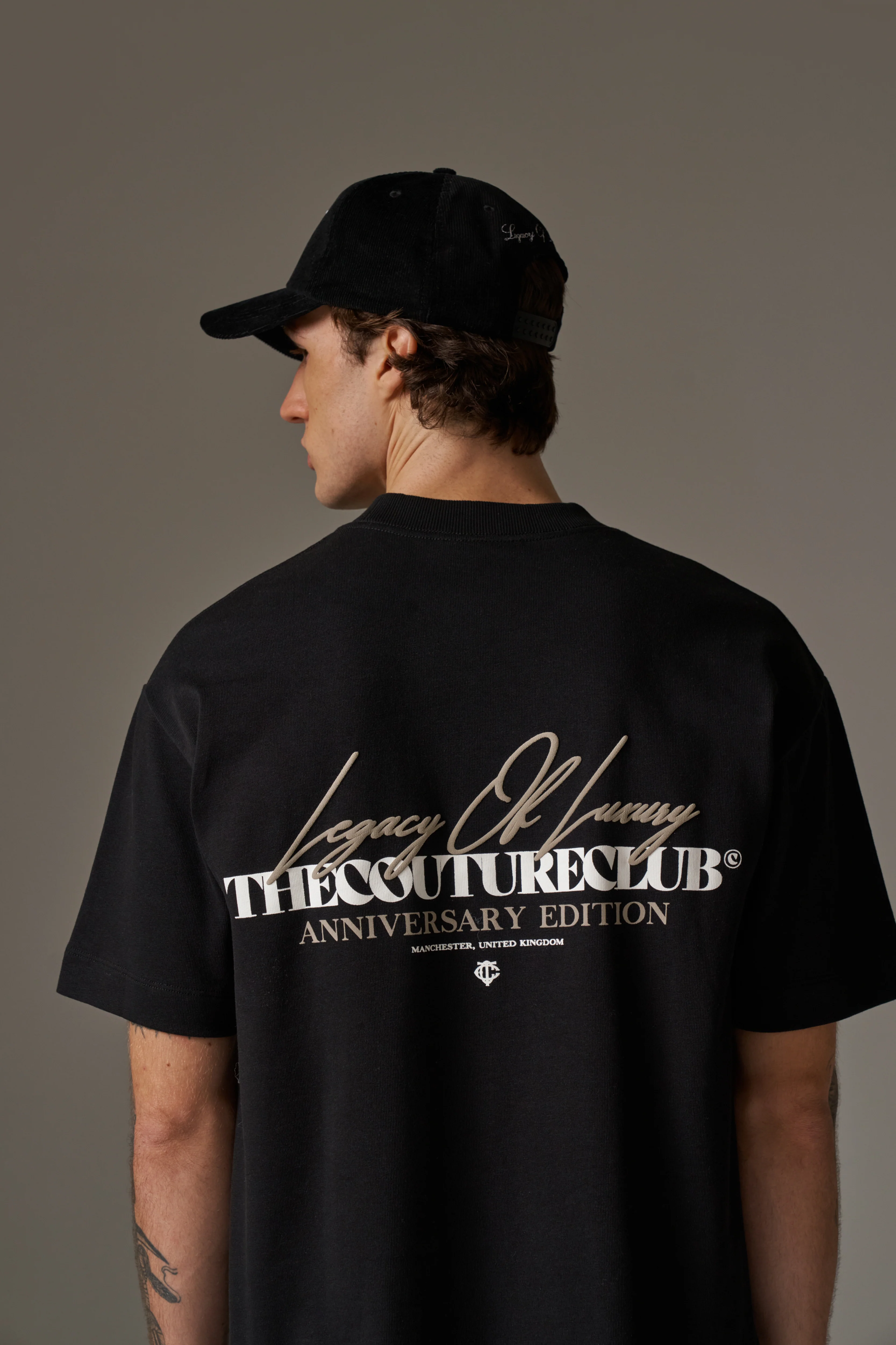 LEGACY OF LUXURY T-SHIRT - BLACK