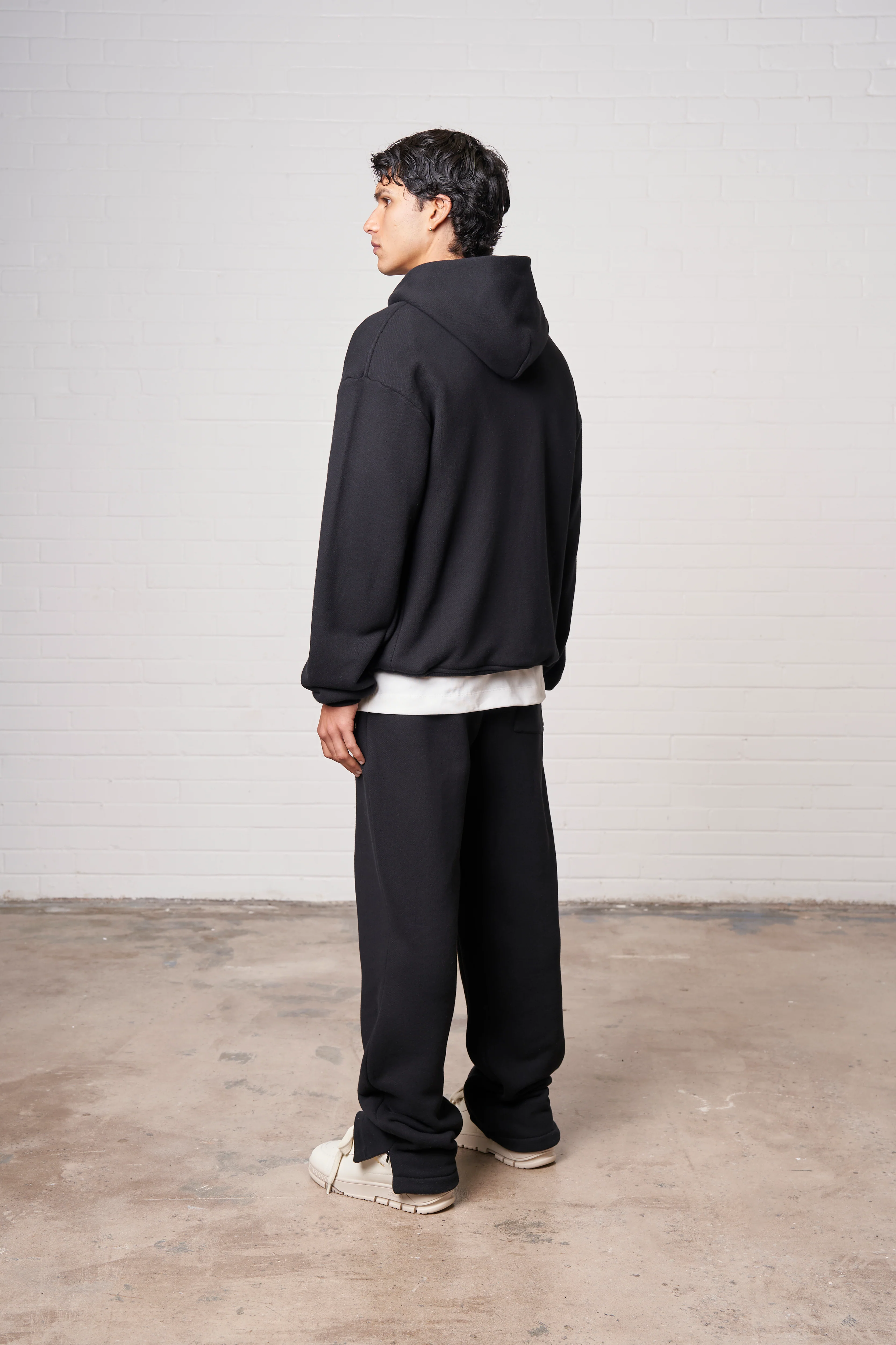 LAUNDERED CLASSICS ZIP THROUGH HOODIE - WASHED BLACK