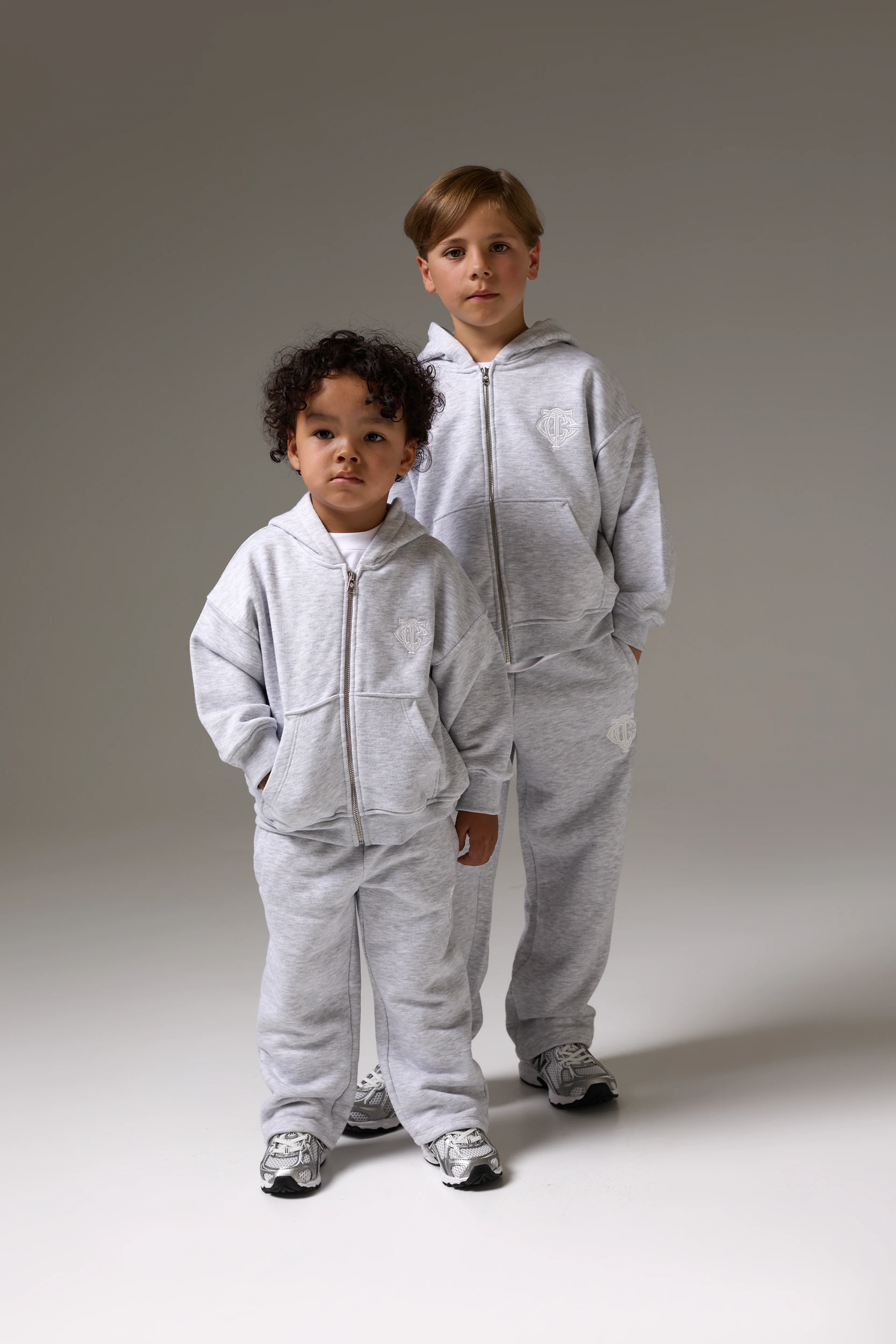 JUNIOR MONOGRAM EMBLEM APPLIQUE JOGGERS - GREY MARL