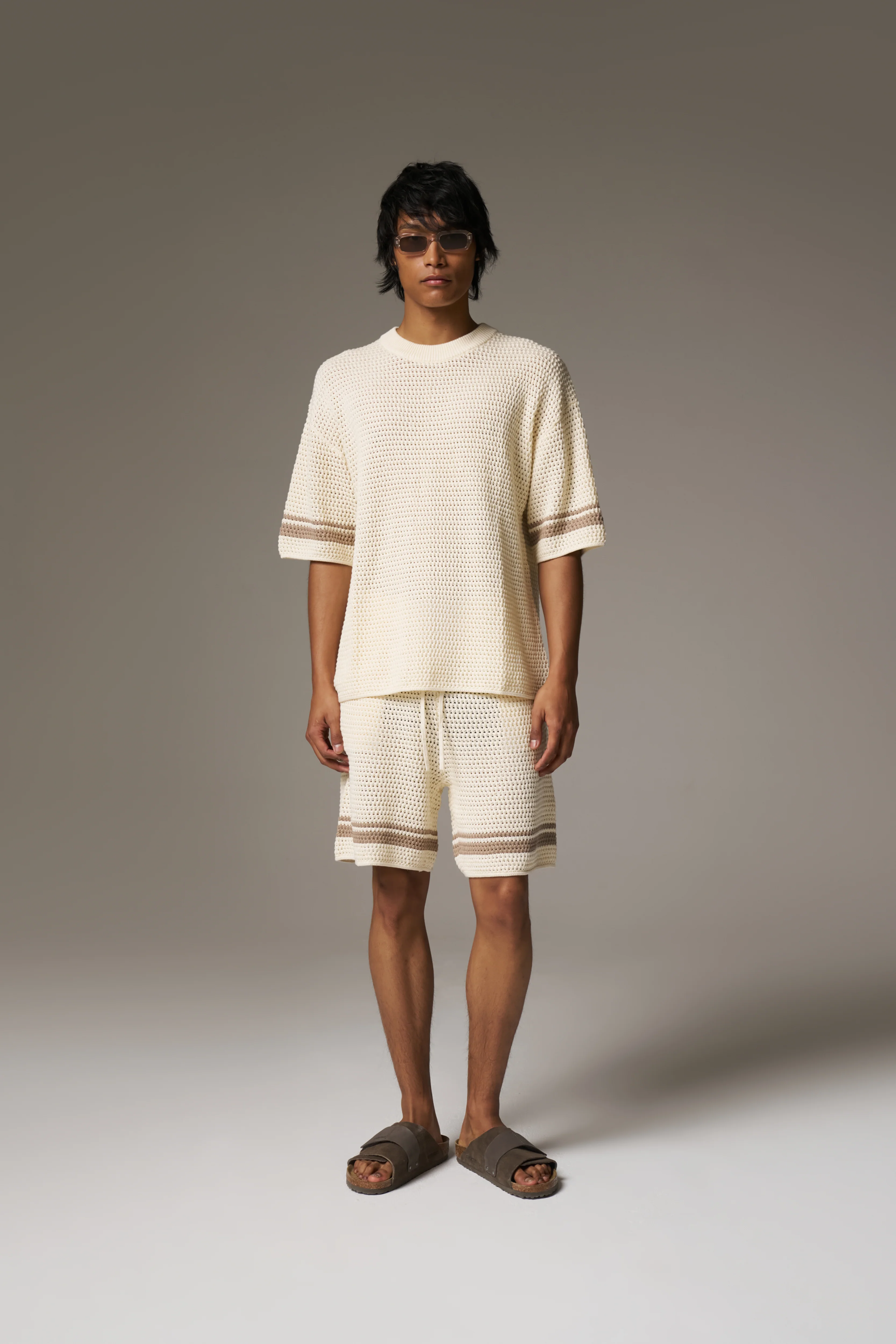 CROCHET KNITTED CONTRAST STRIPE SHORTS - OFF WHITE