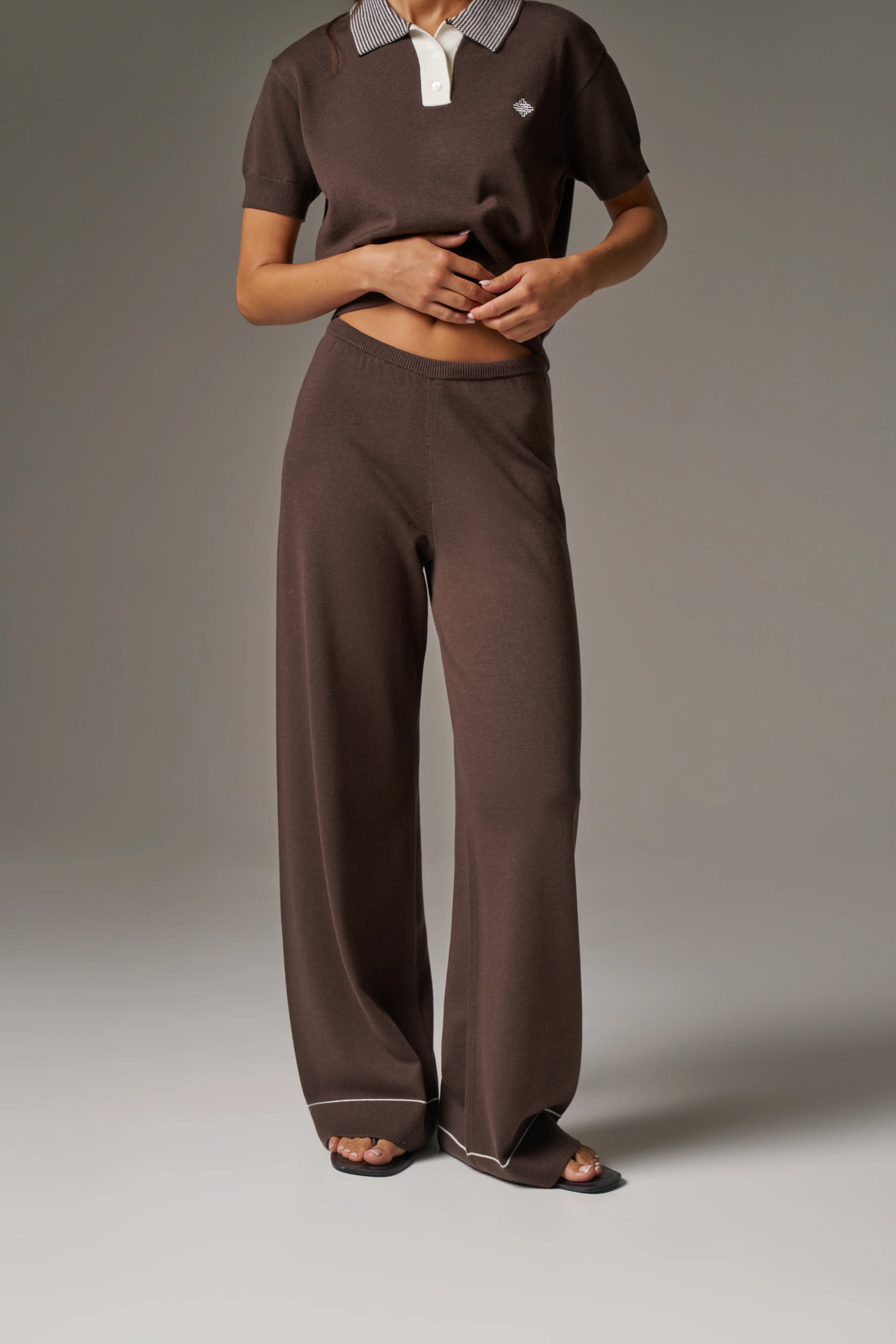 KNITTED PANEL TROUSERS - BROWN