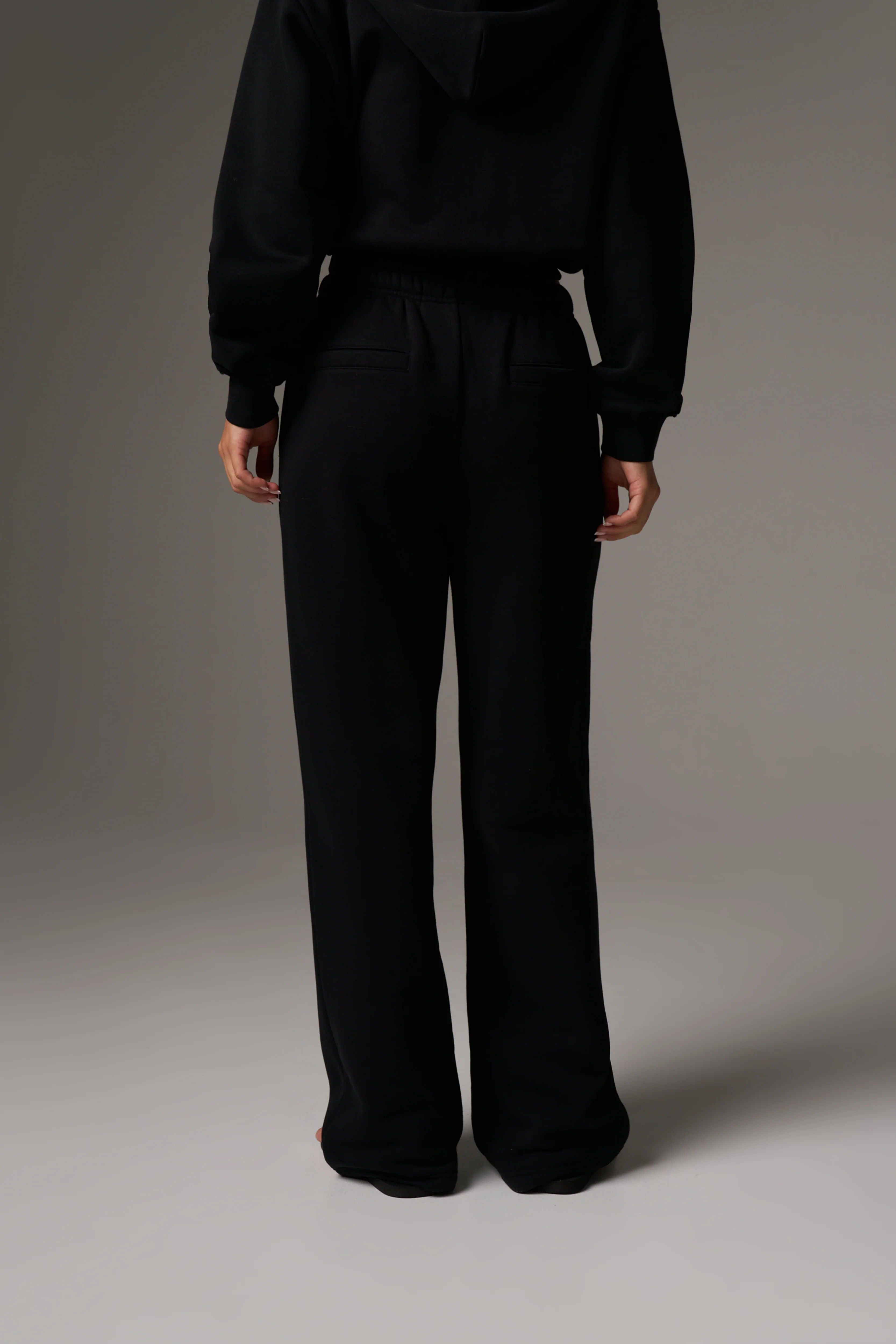 CTRE STRAIGHT LEG JOGGERS - BLACK