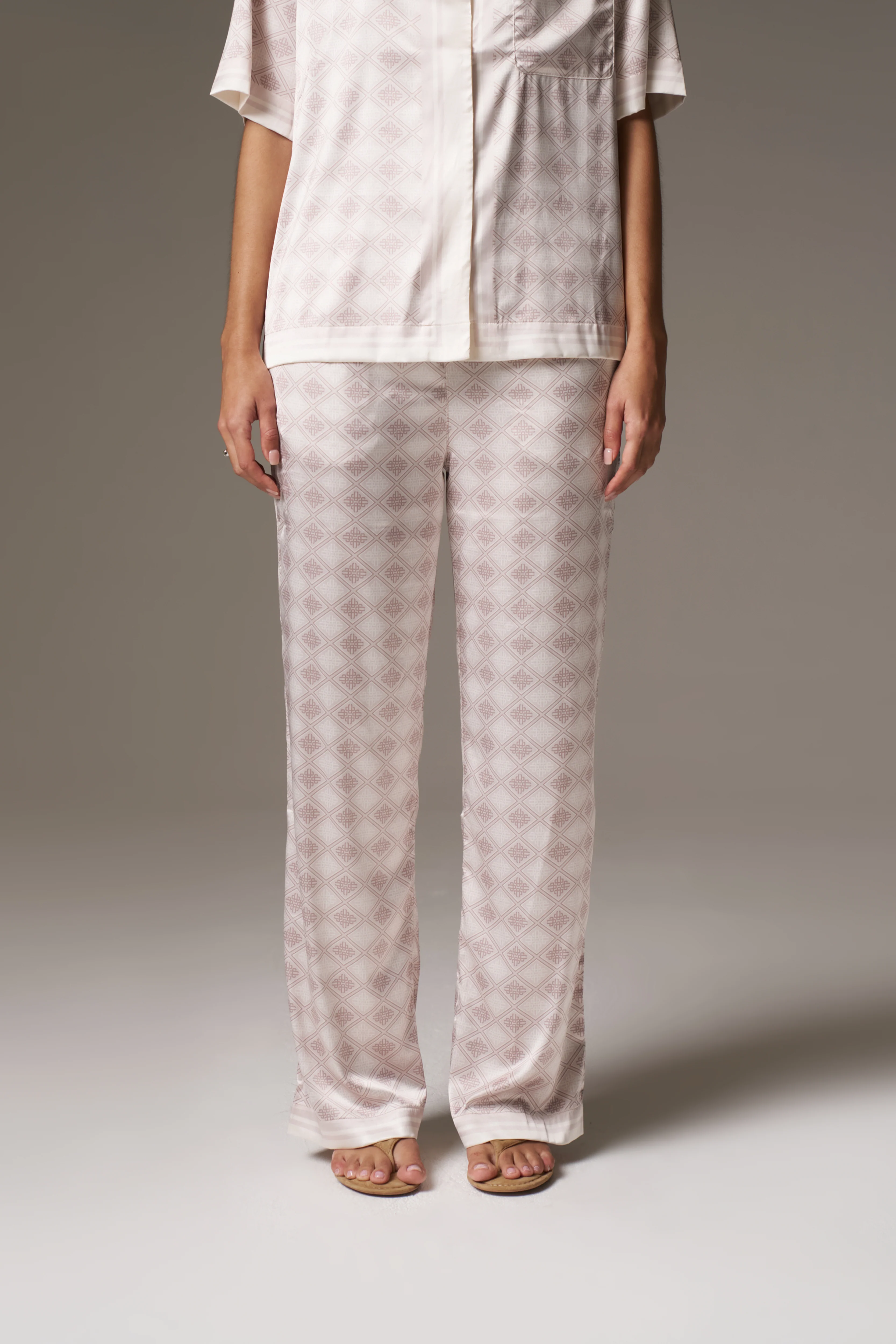 EMBLEM PRINT WIDE LEG TROUSERS - BEIGE