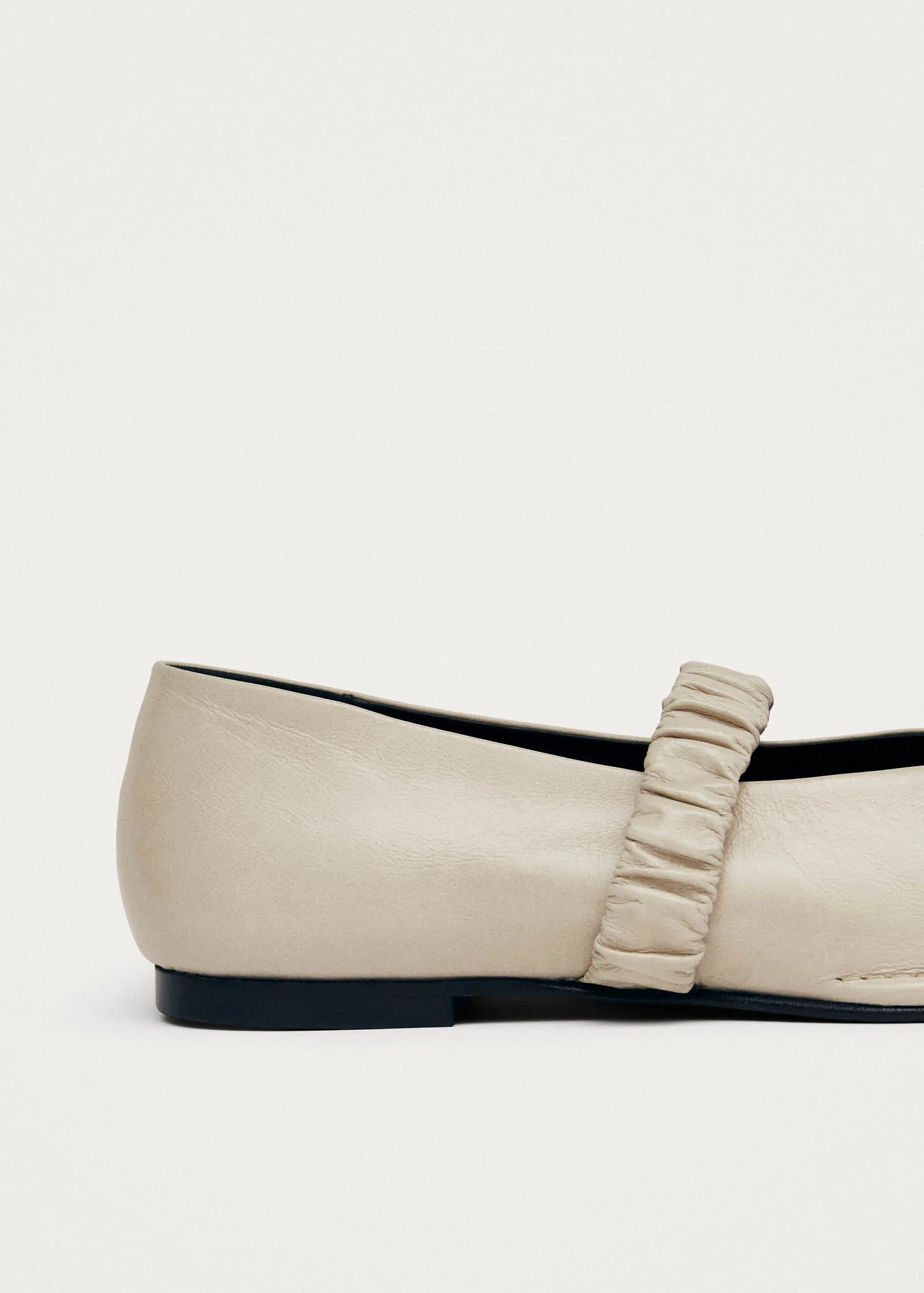 Lautan Cream Leather Ballet Flats