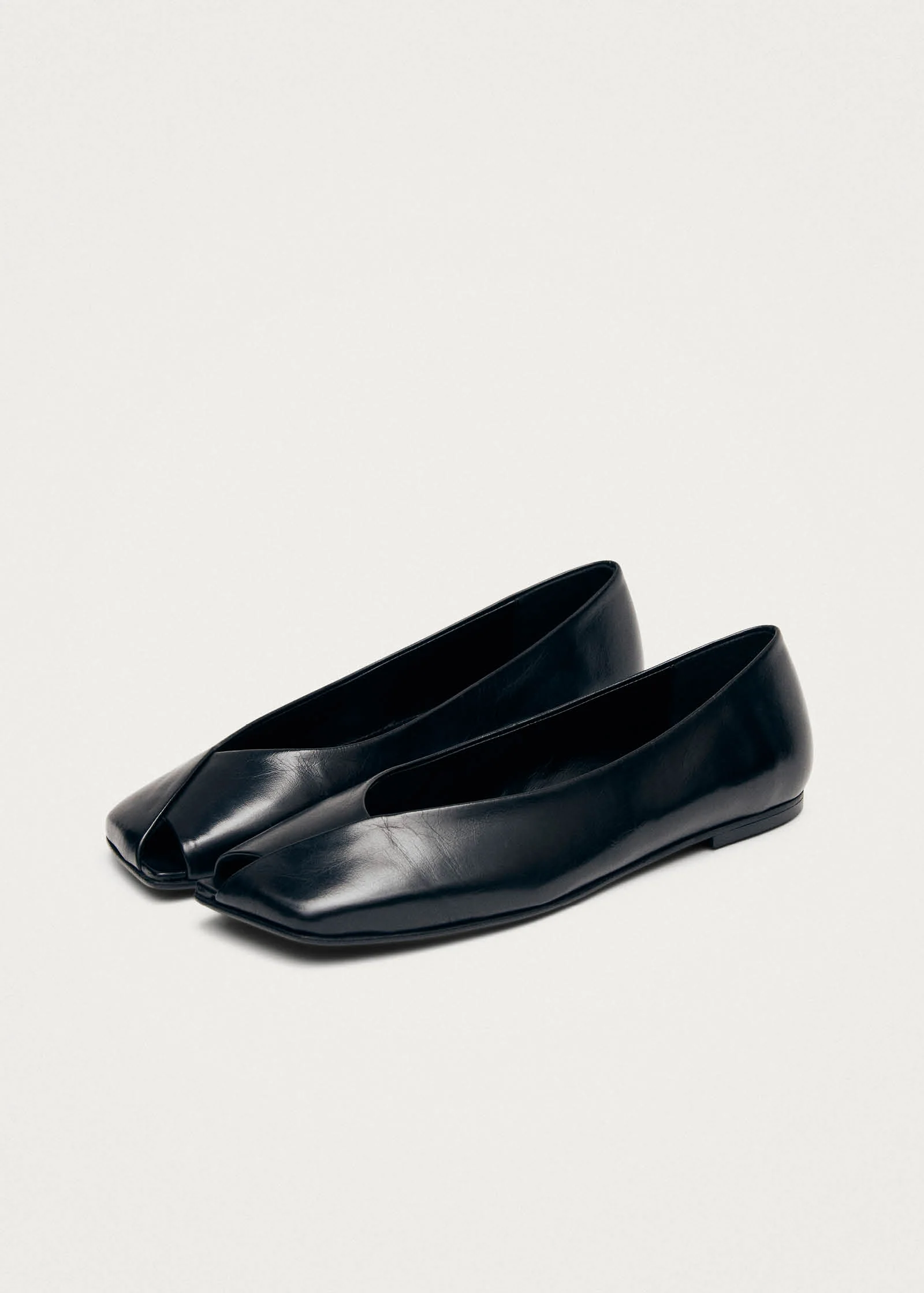 Katia Black Leather Ballet Flats