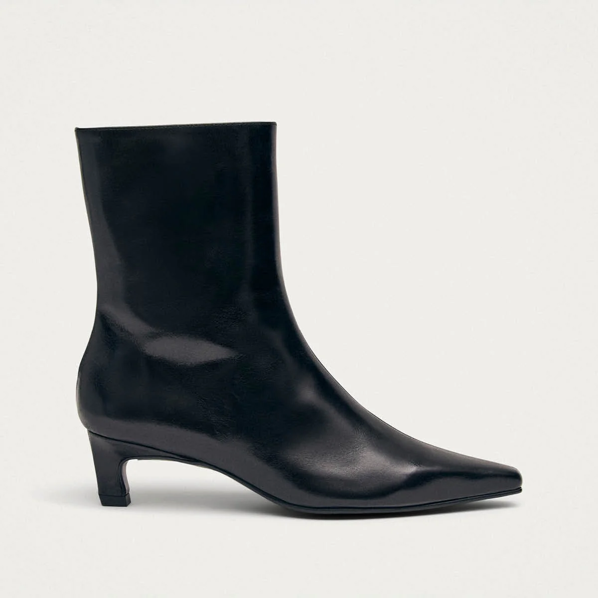 Ambar Rift Black Leather Ankle Boots