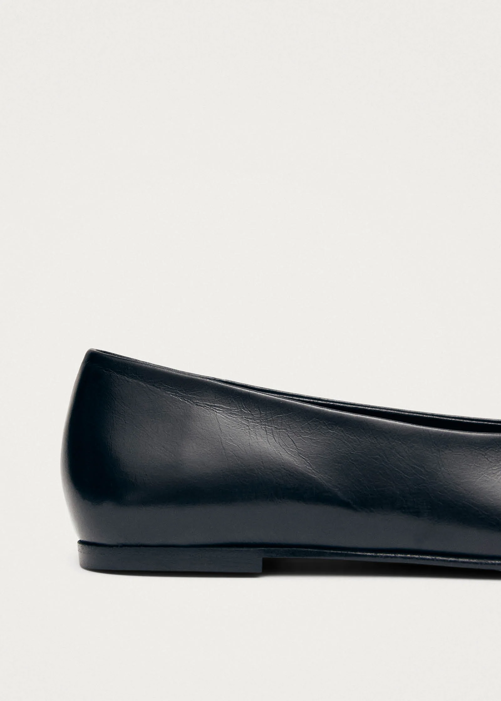 Katia Black Leather Ballet Flats