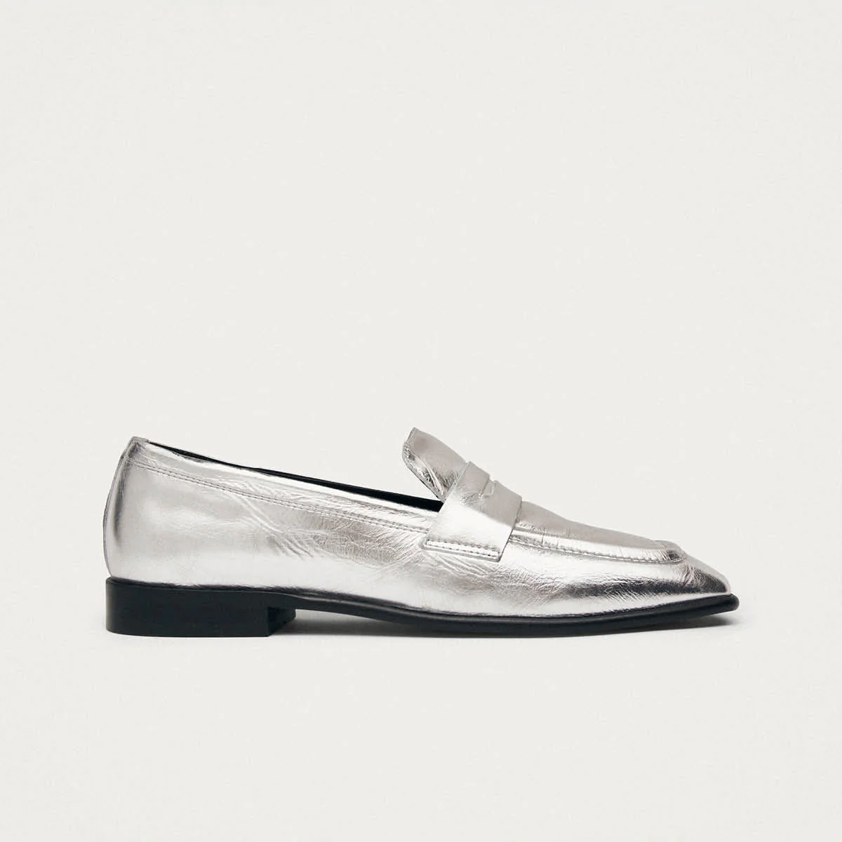 Zaha Shimmer Silver Leather Loafers
