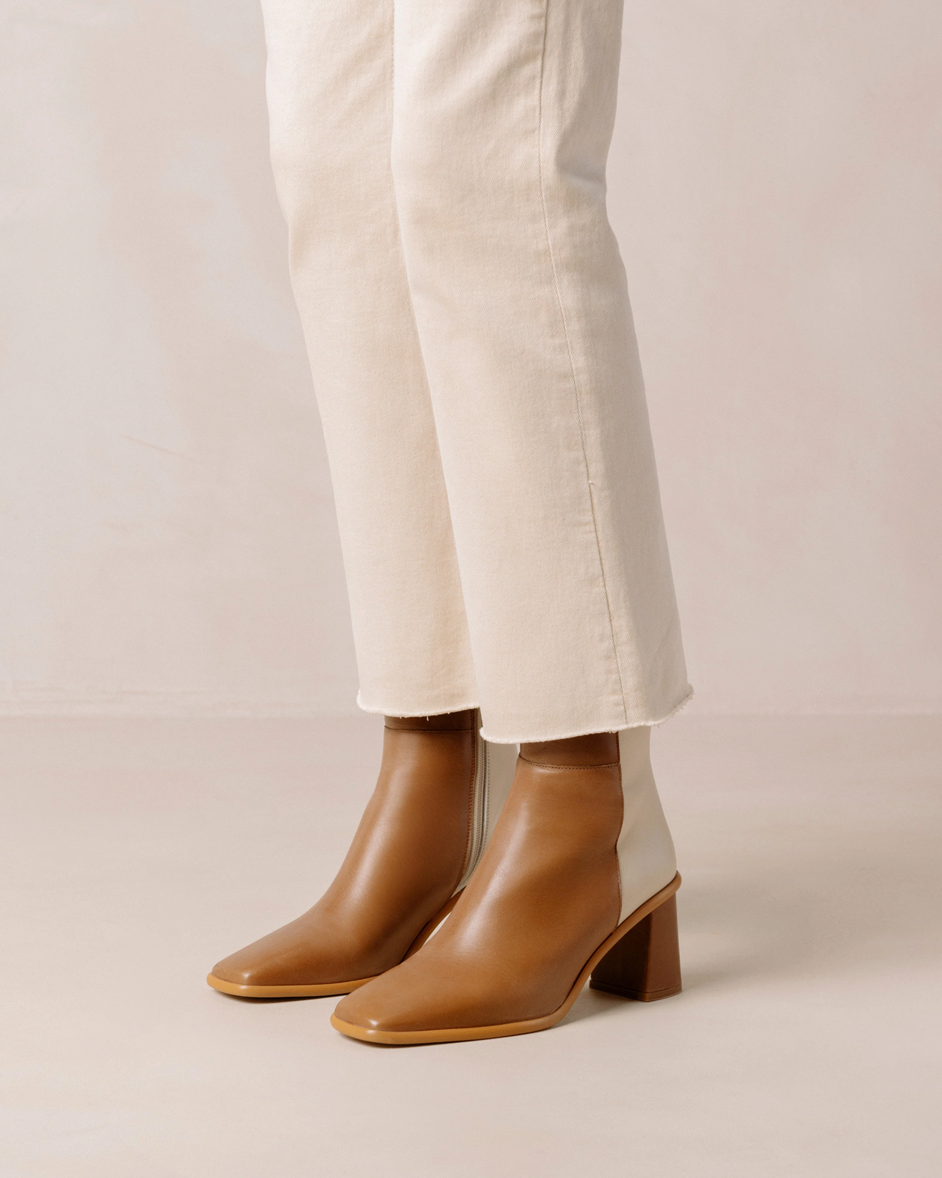 West Bicolor Camel Cream Leather Ankle Boots